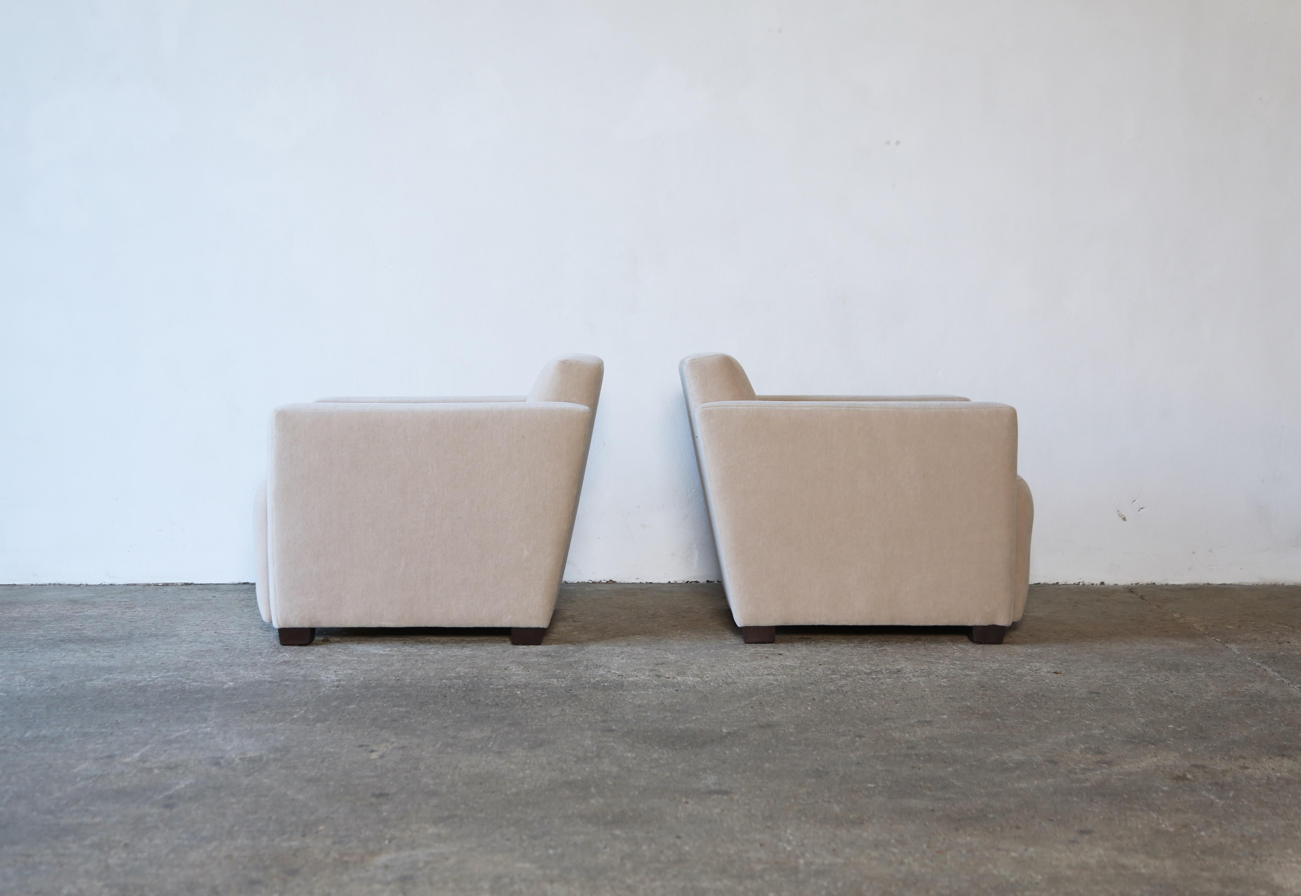 A Pair of Angular Armchairs, Upholstered in Pure Alpaca For Sale 5