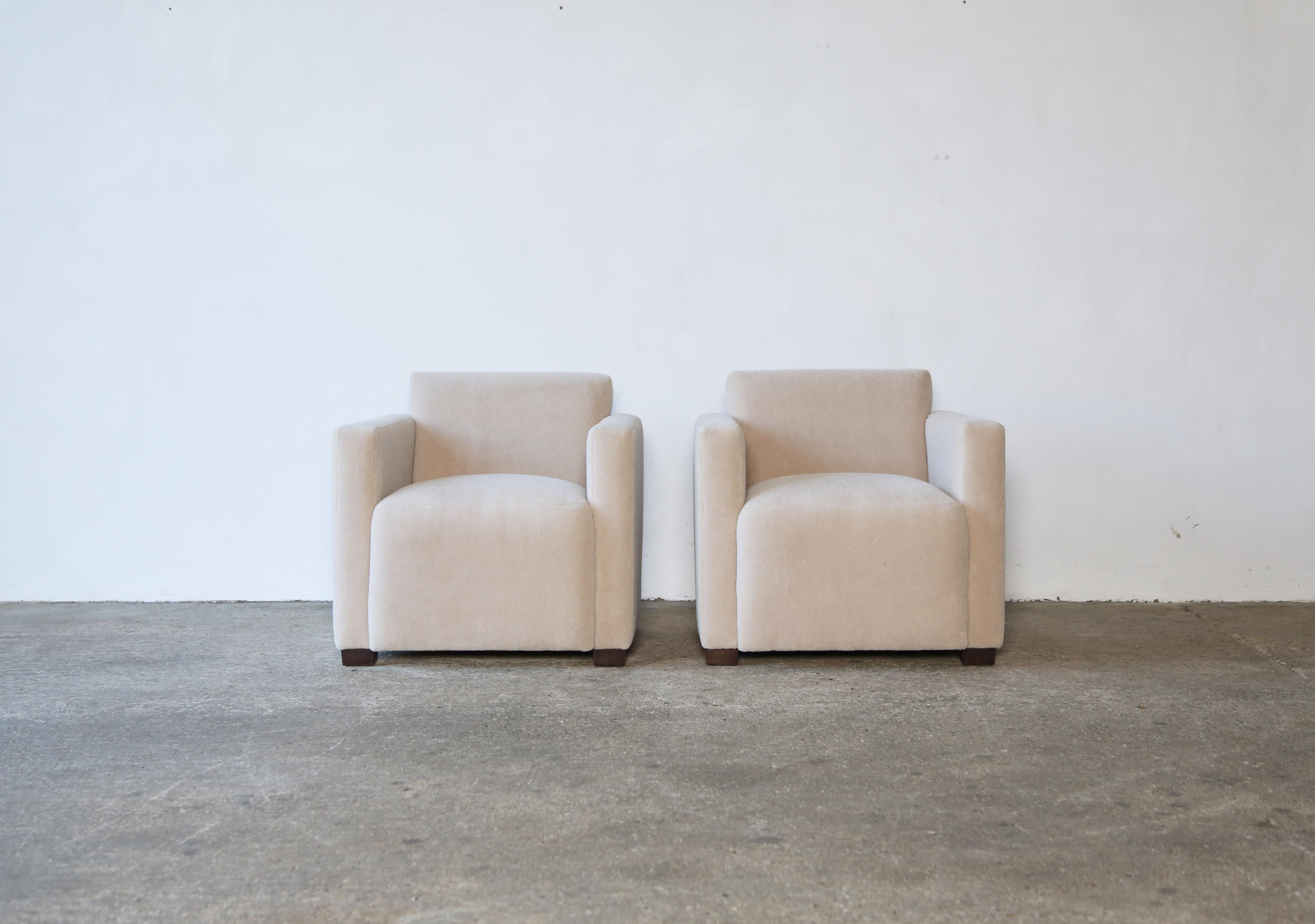 A Pair of Angular Armchairs, Upholstered in Pure Alpaca In Good Condition For Sale In LEWES, GB