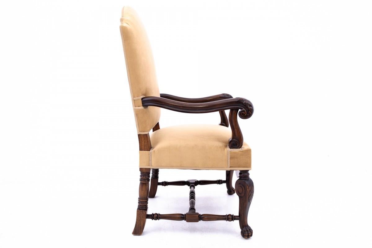 Ein Paar antike Sessel, Westeuropa, um 1900. Nach der Renovierung im Angebot 4