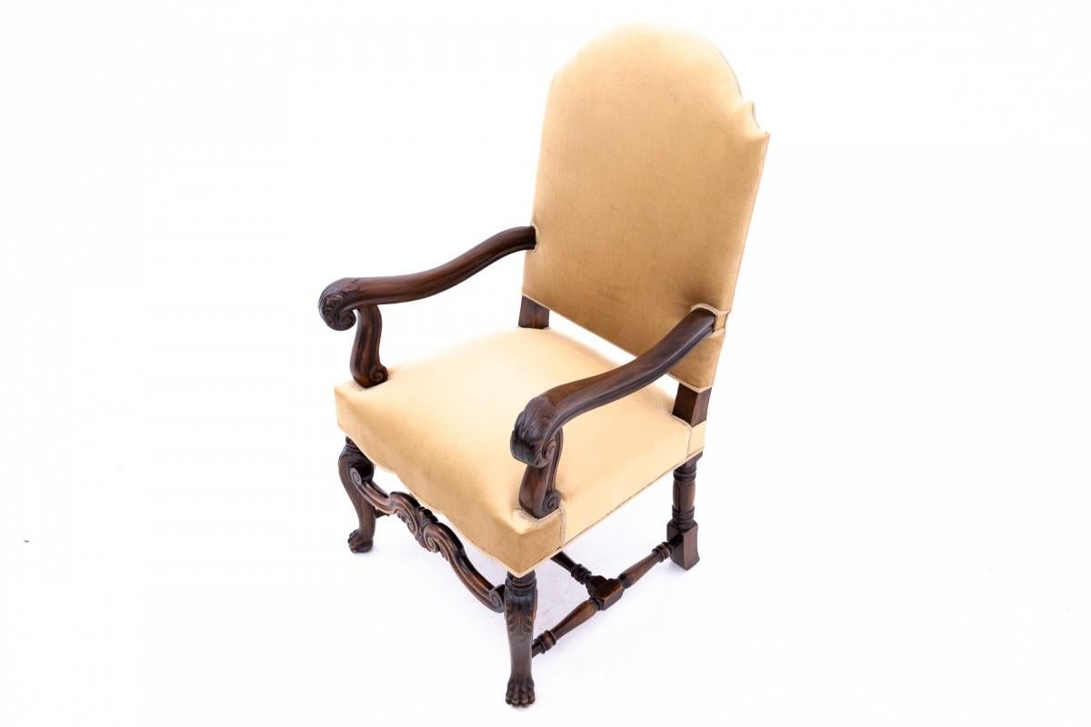Paire de fauteuils anciens, Europe occidentale, vers 1900. Après la rénovation en vente 9