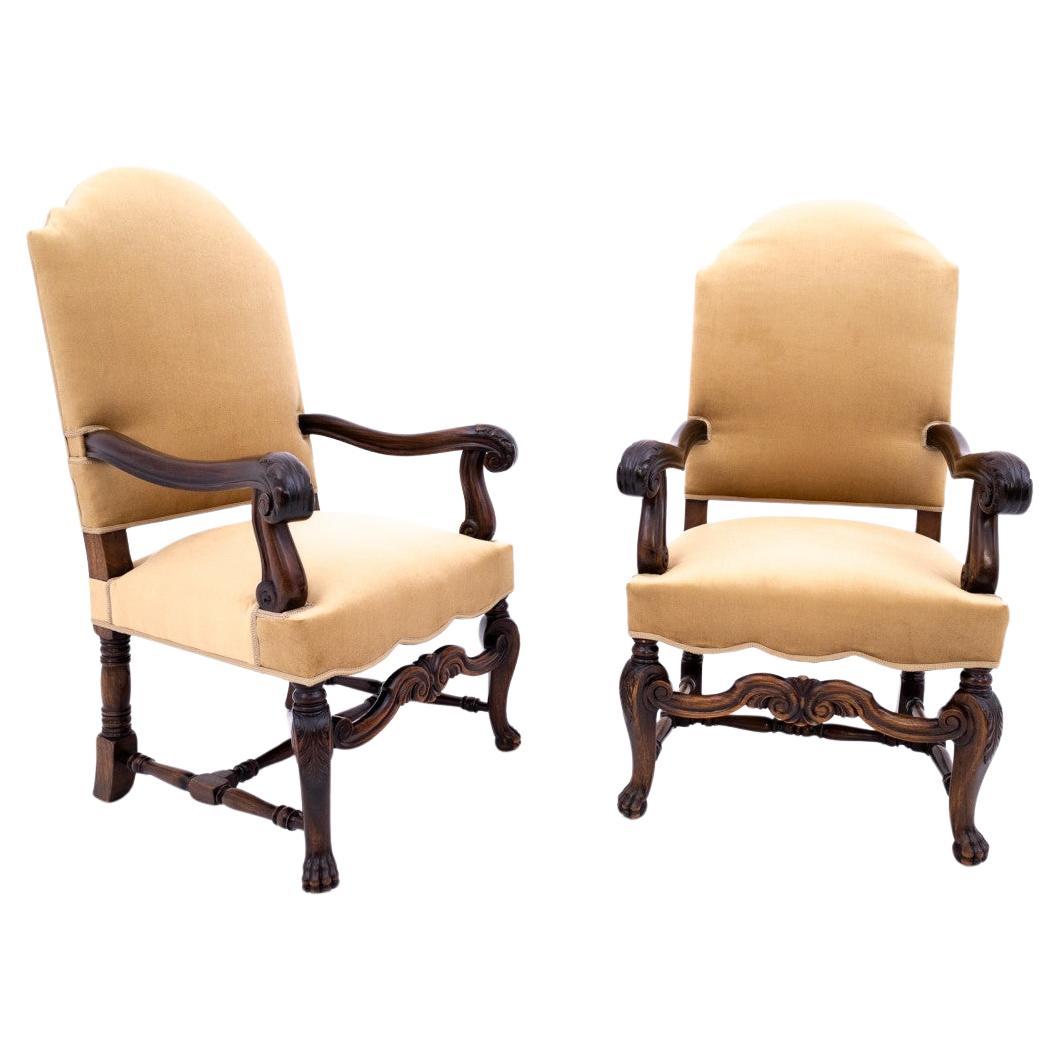 Paire de fauteuils anciens, Europe occidentale, vers 1900. Après la rénovation en vente