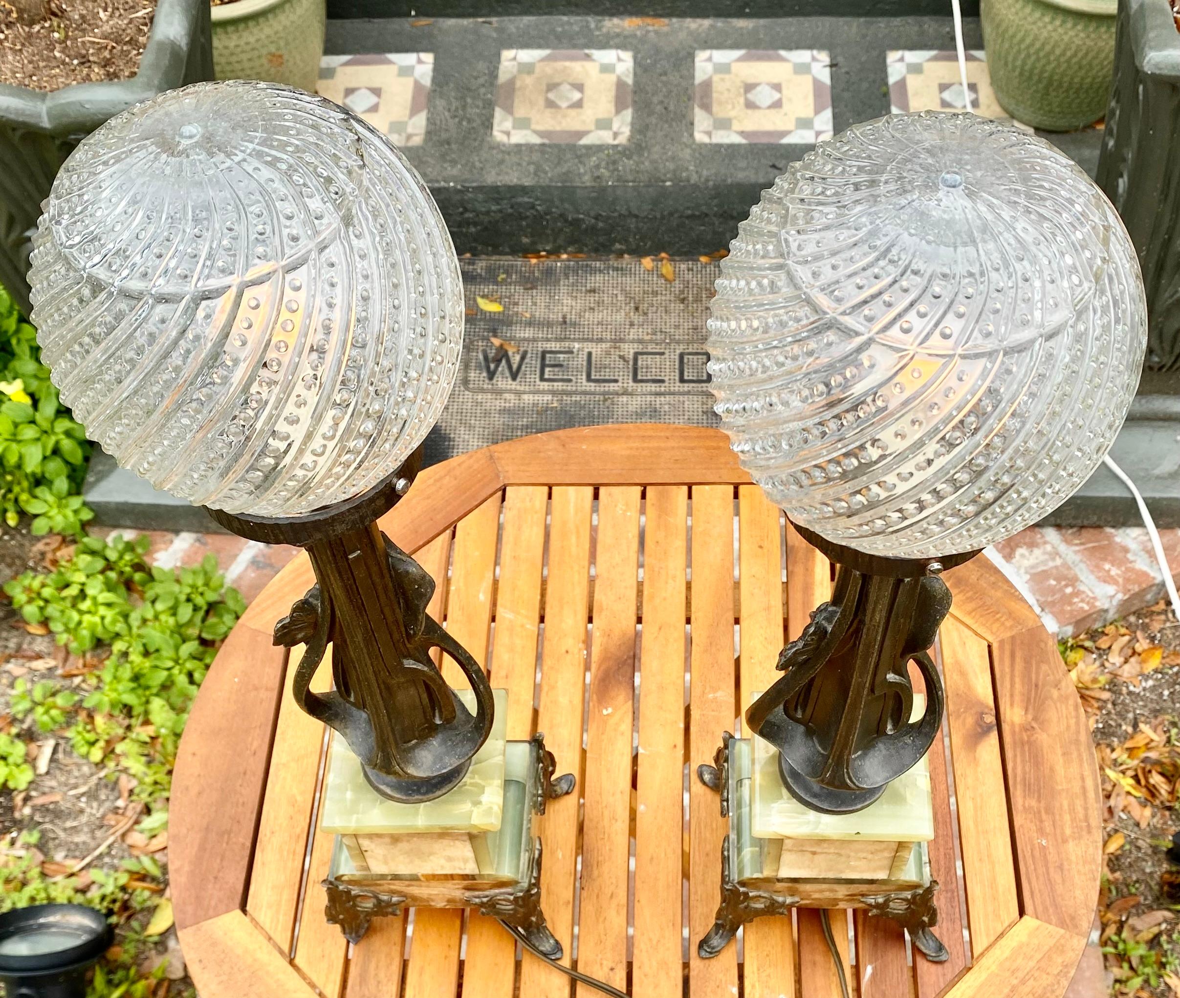 Paar antike Jugendstil-Lampen aus Onyx und Metall aus Metall im Zustand „Gut“ im Angebot in New Orleans, LA
