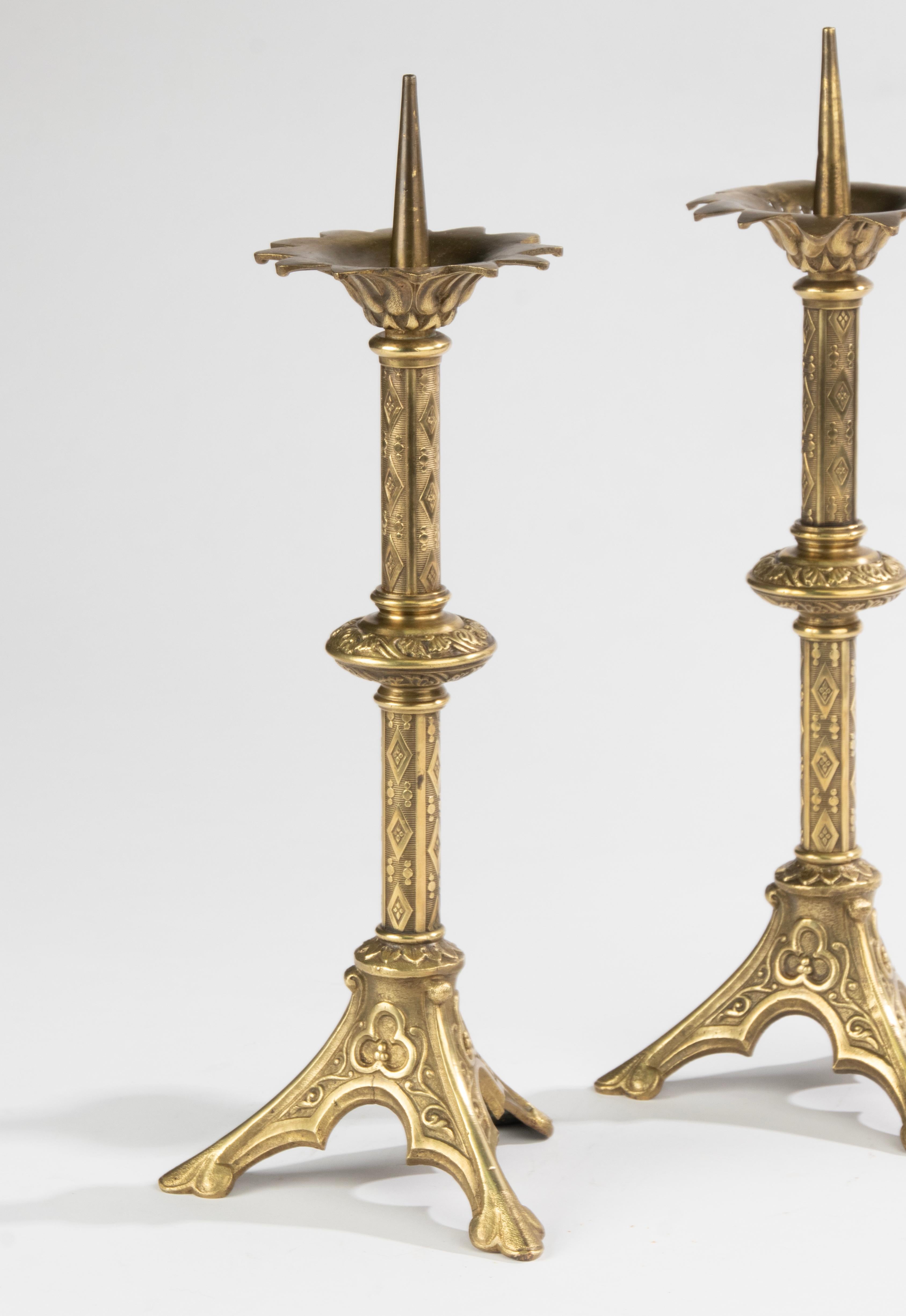 A great pair of bronze gothic style candles. 
The set dates from circa 1890. 
Origin: France 
The candlesticks are in good condition with minor signs of use. 
One of the candles has some damage / little holes in the collar. Otherwise in good