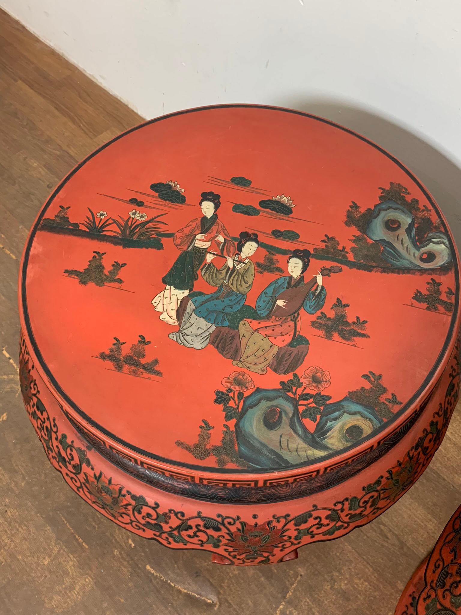 A pair of Chinese lacquered Zuodun drum tables from the late Qing dynasty, approximately ca. 1900.

Overall diameter is 23.75