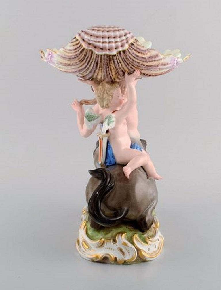 Pair of Antique Figurative Meissen Compotes in Hand-Painted Porcelain For Sale 1