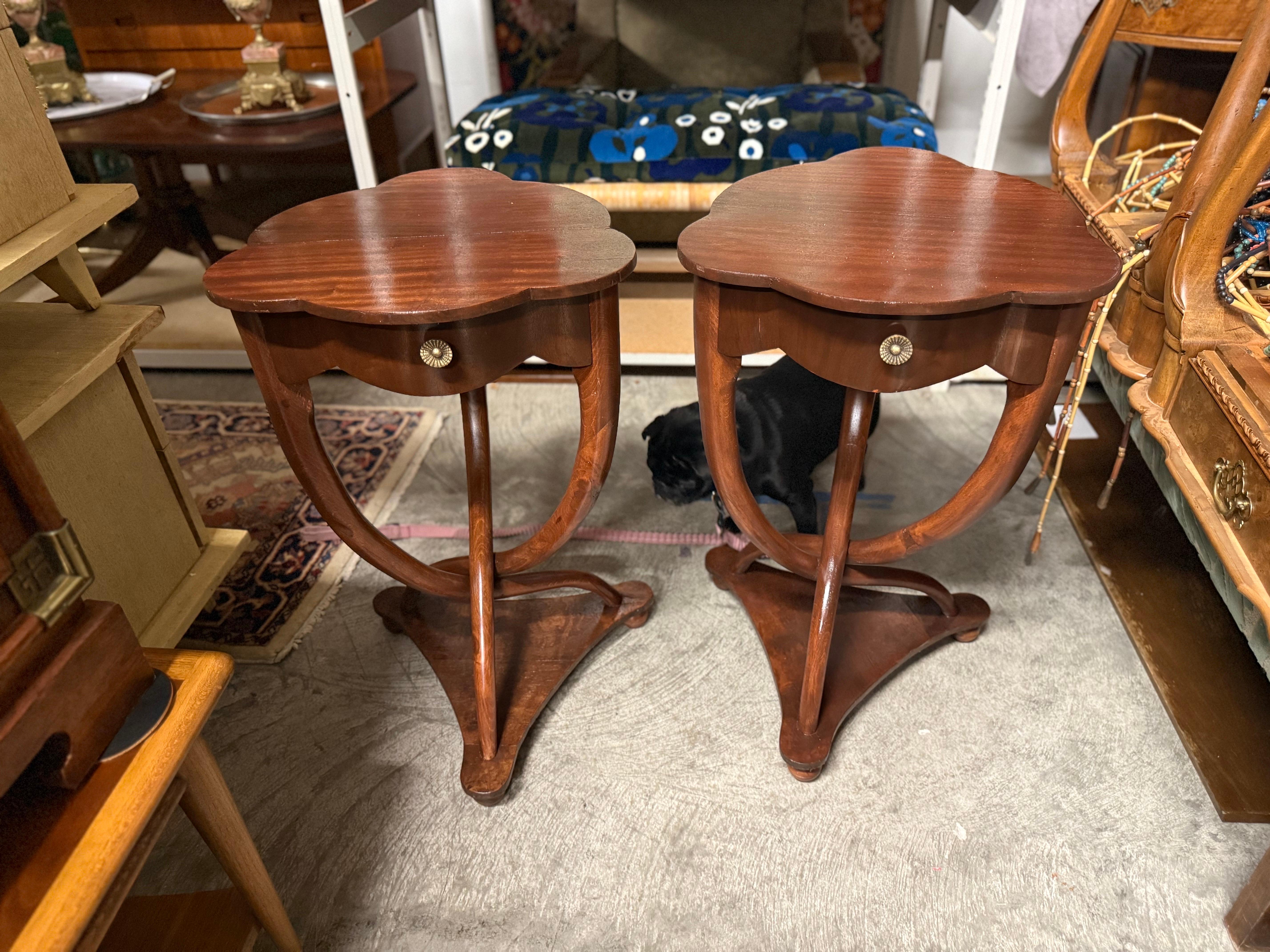 A pair of Antique French Art Deco Side Tables With Drawer & Unique Twist Base For Sale 5