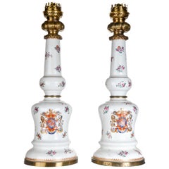 Coppia di lampade antiche francesi Samson in porcellana policromata e bronzo