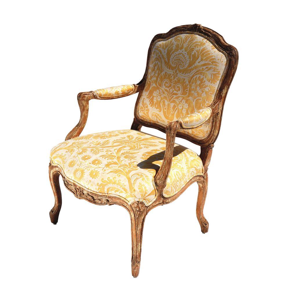 Paire de Fauteuils à la Reine anciens de style Louis XV en vente 4