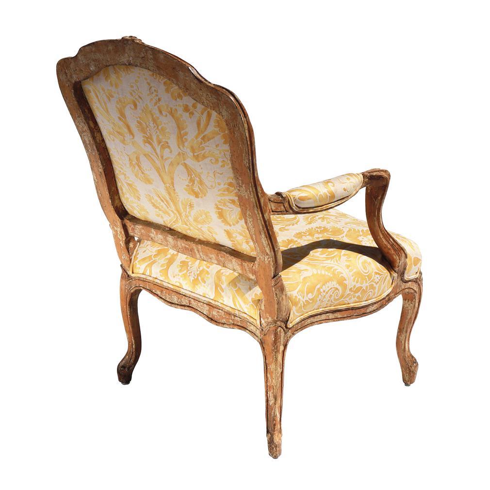 Tissu d'ameublement Paire de Fauteuils à la Reine anciens de style Louis XV en vente