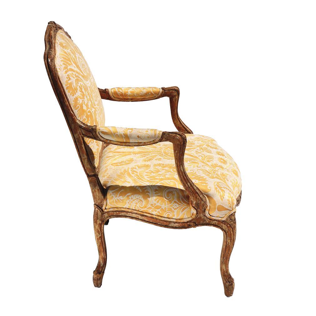 Paire de Fauteuils à la Reine anciens de style Louis XV en vente 1