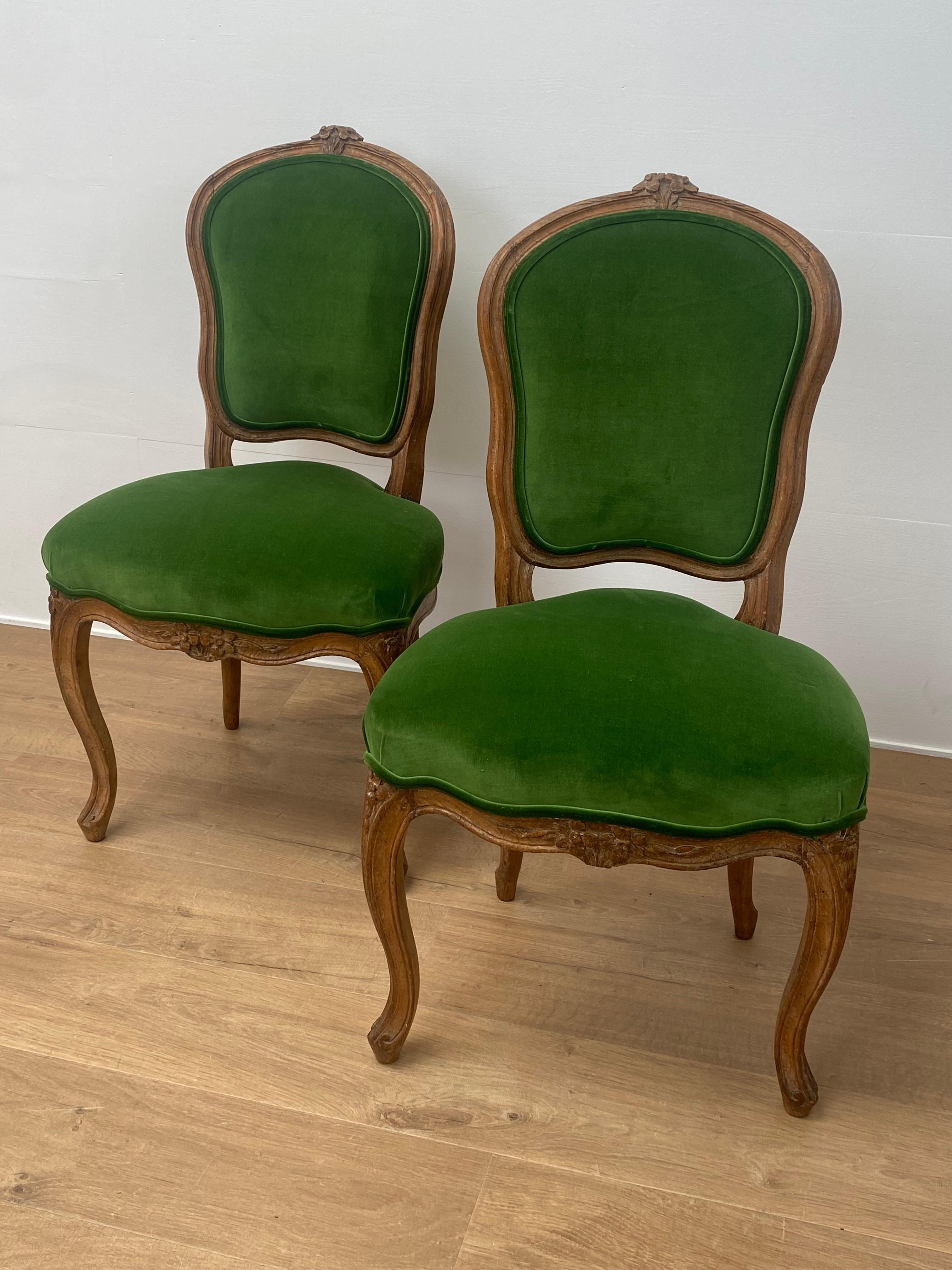 French  A pair of Antique Louis XVI Chairs For Sale