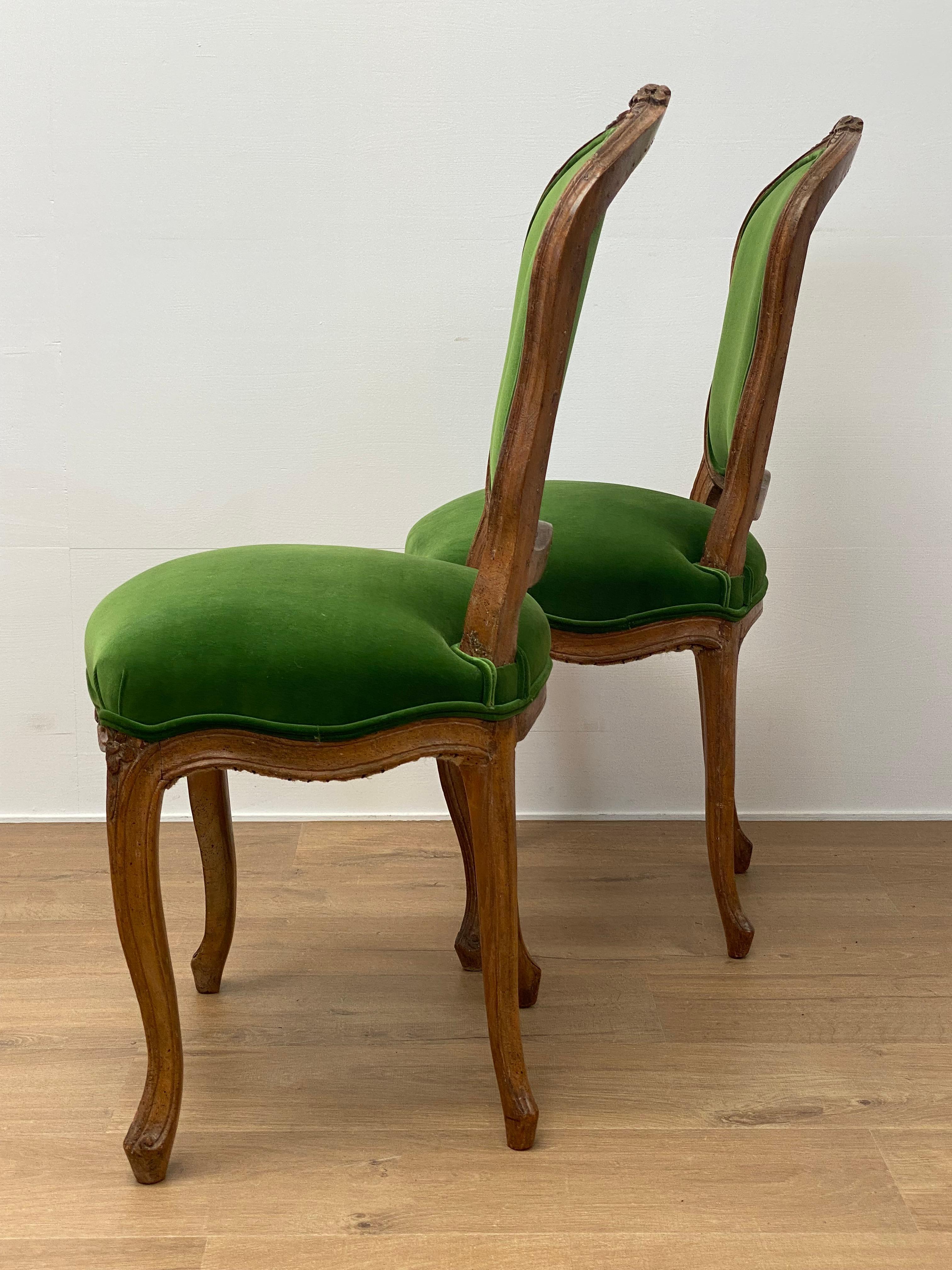 Chêne Paire de chaises anciennes Louis XVI en vente