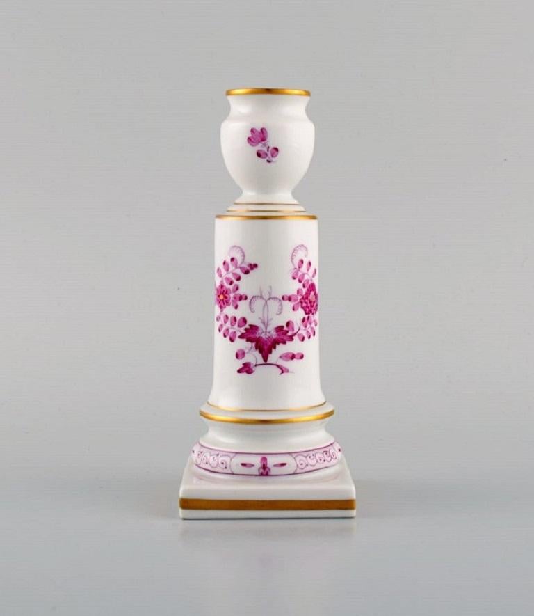 A pair of antique Meissen pink Indian candlesticks in hand-painted porcelain. Early 20th century.
Measures: 15.3 x 6.3 cm.
In excellent condition.
Stamped.
1st factory quality.