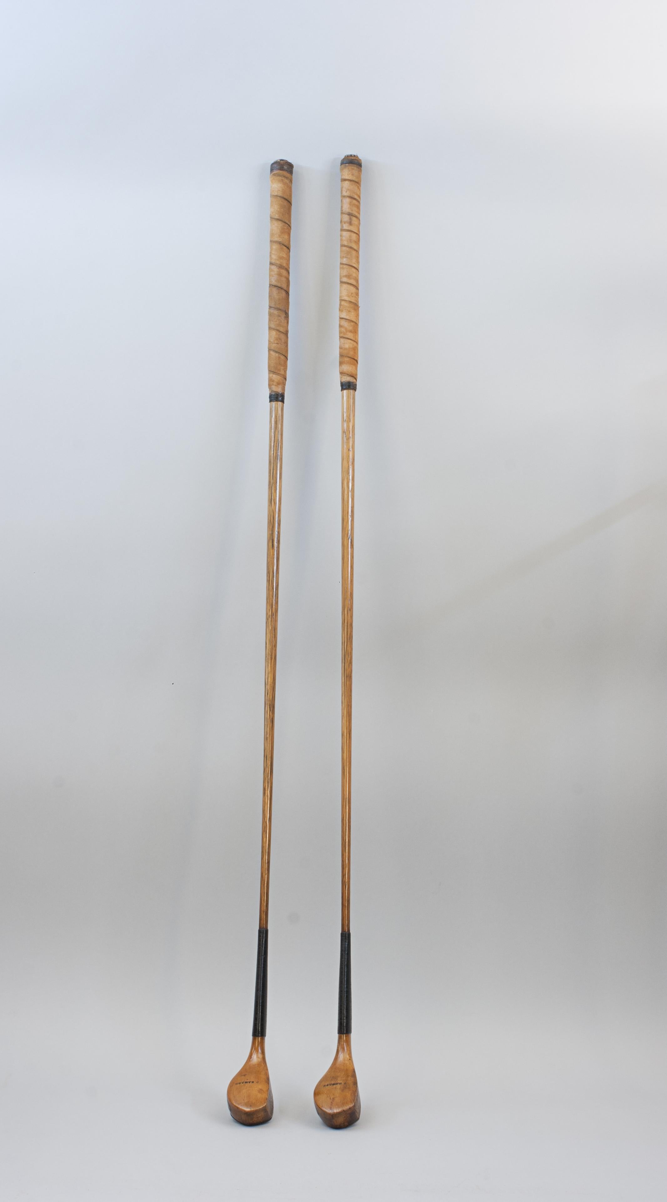 British A Pair of Antique Transitional Long Nose Golf Clubs, Woods. For Sale