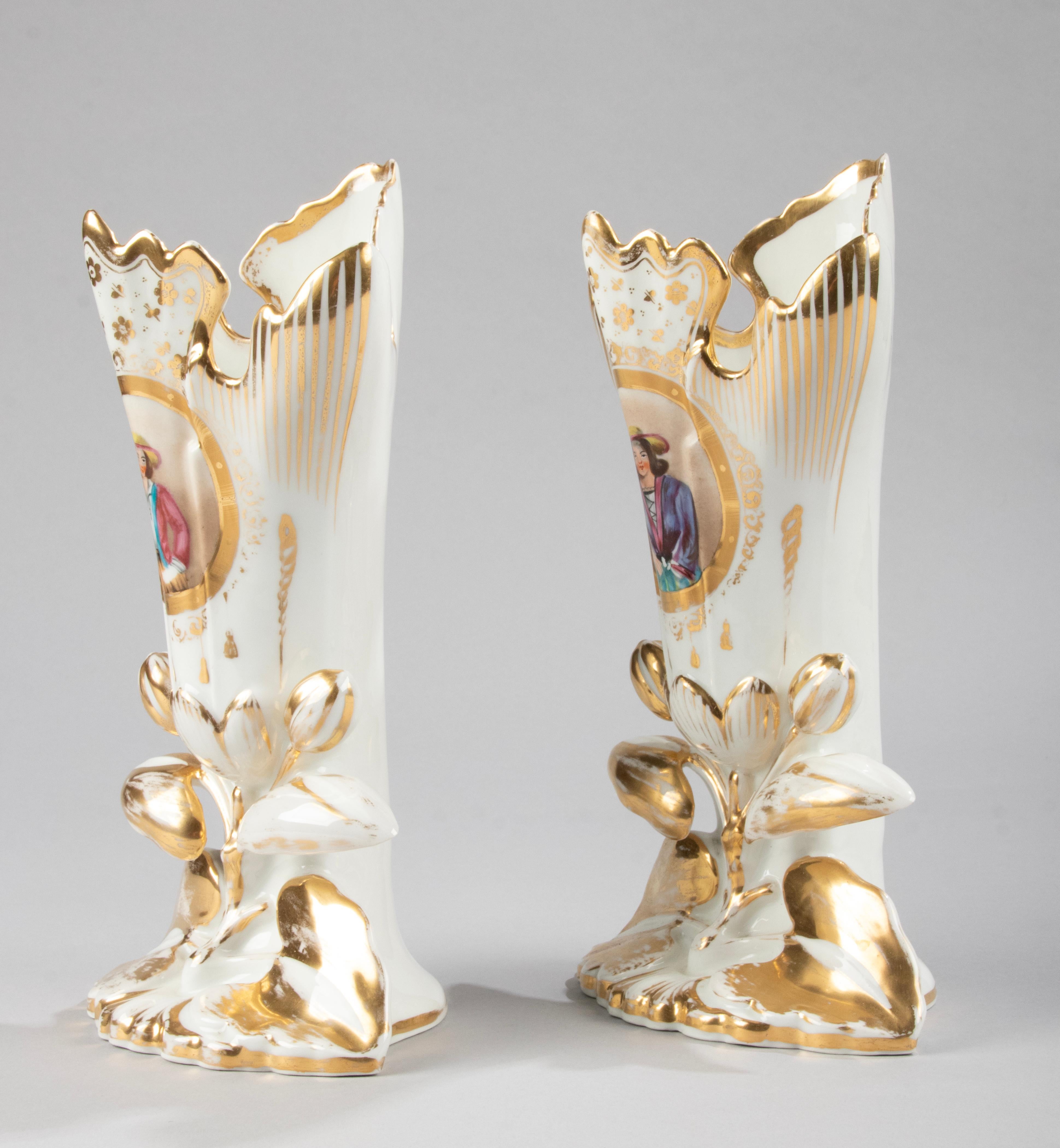 Ein Paar antike, handbemalte Vieux Pariser Vasen, Vieux im Angebot 2