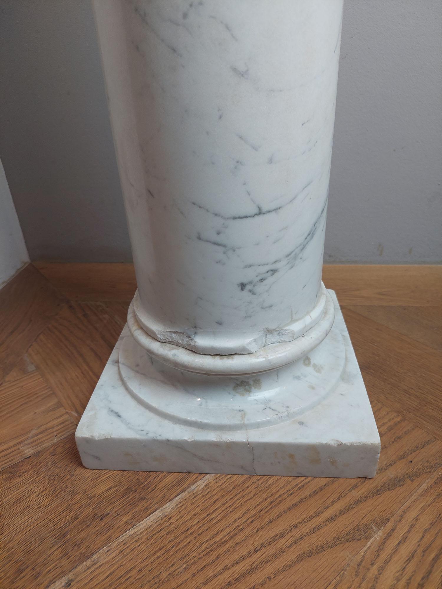 A pair of Antique White Marble Columns or Pedestals For Sale 7
