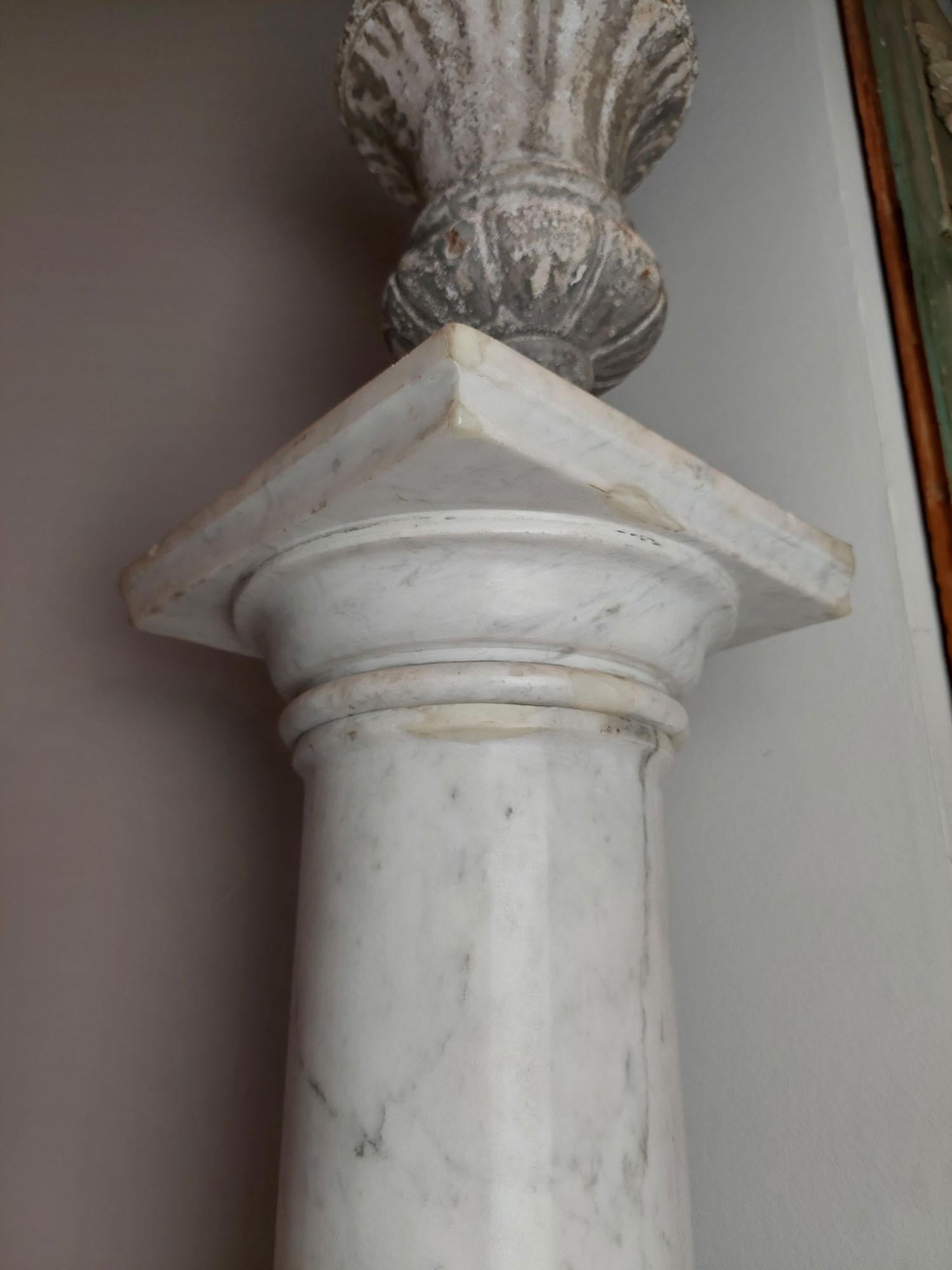 A pair of Antique White Marble Columns or Pedestals For Sale 3