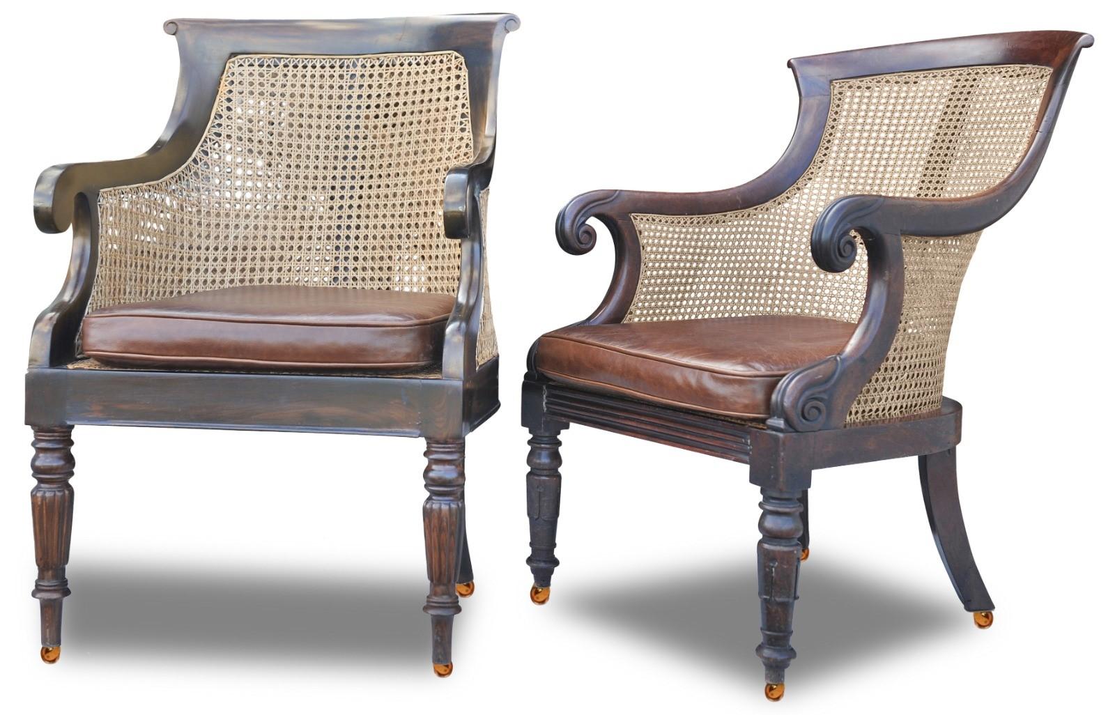 Britannique Paire d'anciens fauteuils de bibliothèque en bois dur Cane Bergere et cuir  en vente