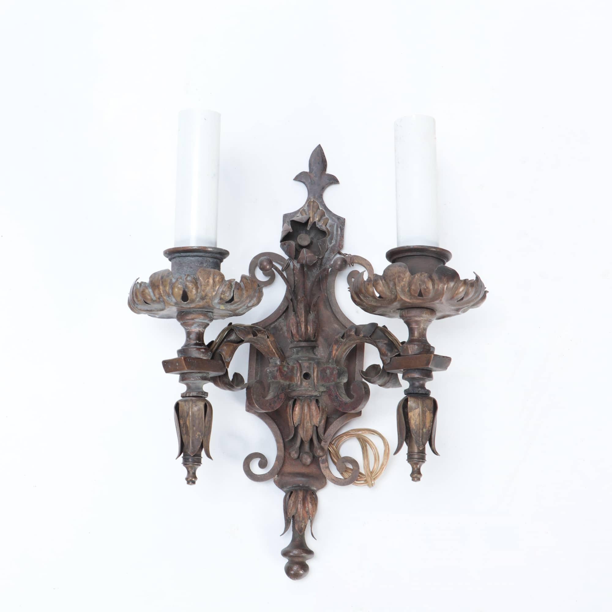 Early 20th Century Pair of Antique Wrought Iron Floral Sconces, circa 1920 For Sale