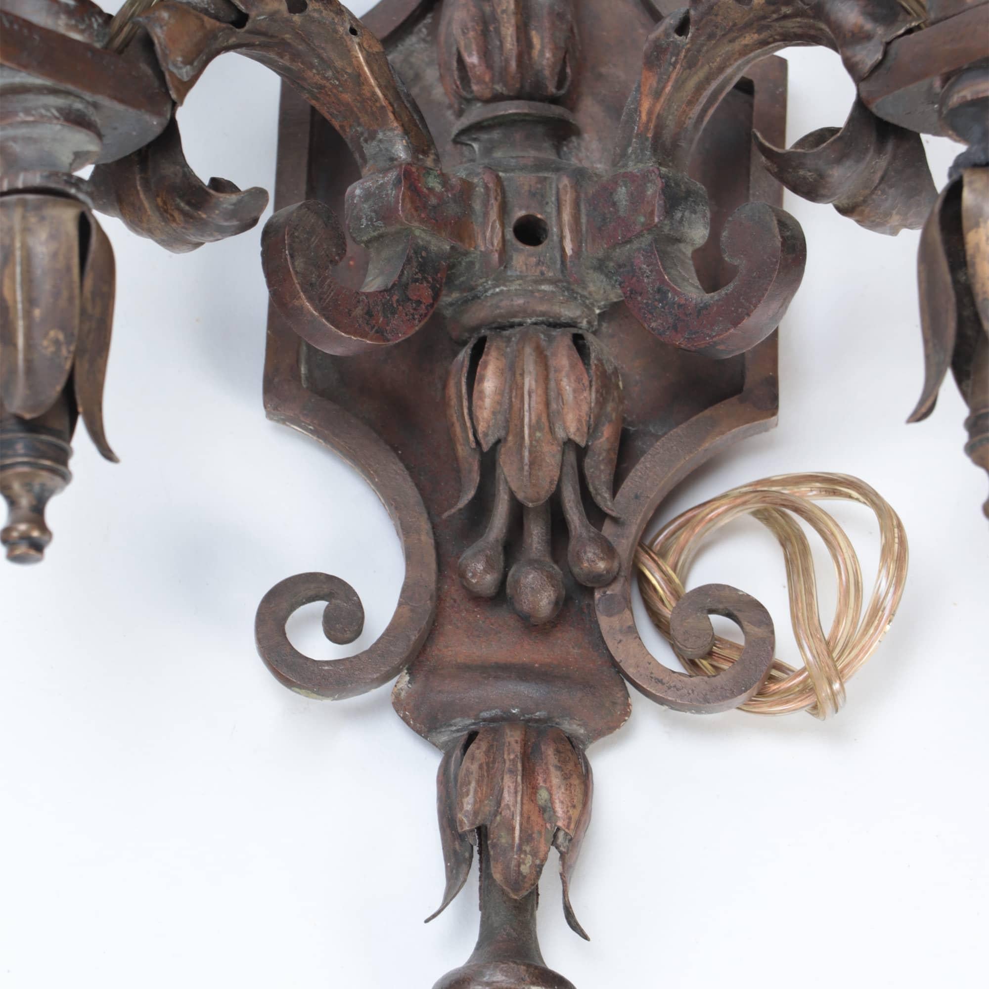 Pair of Antique Wrought Iron Floral Sconces, circa 1920 For Sale 3