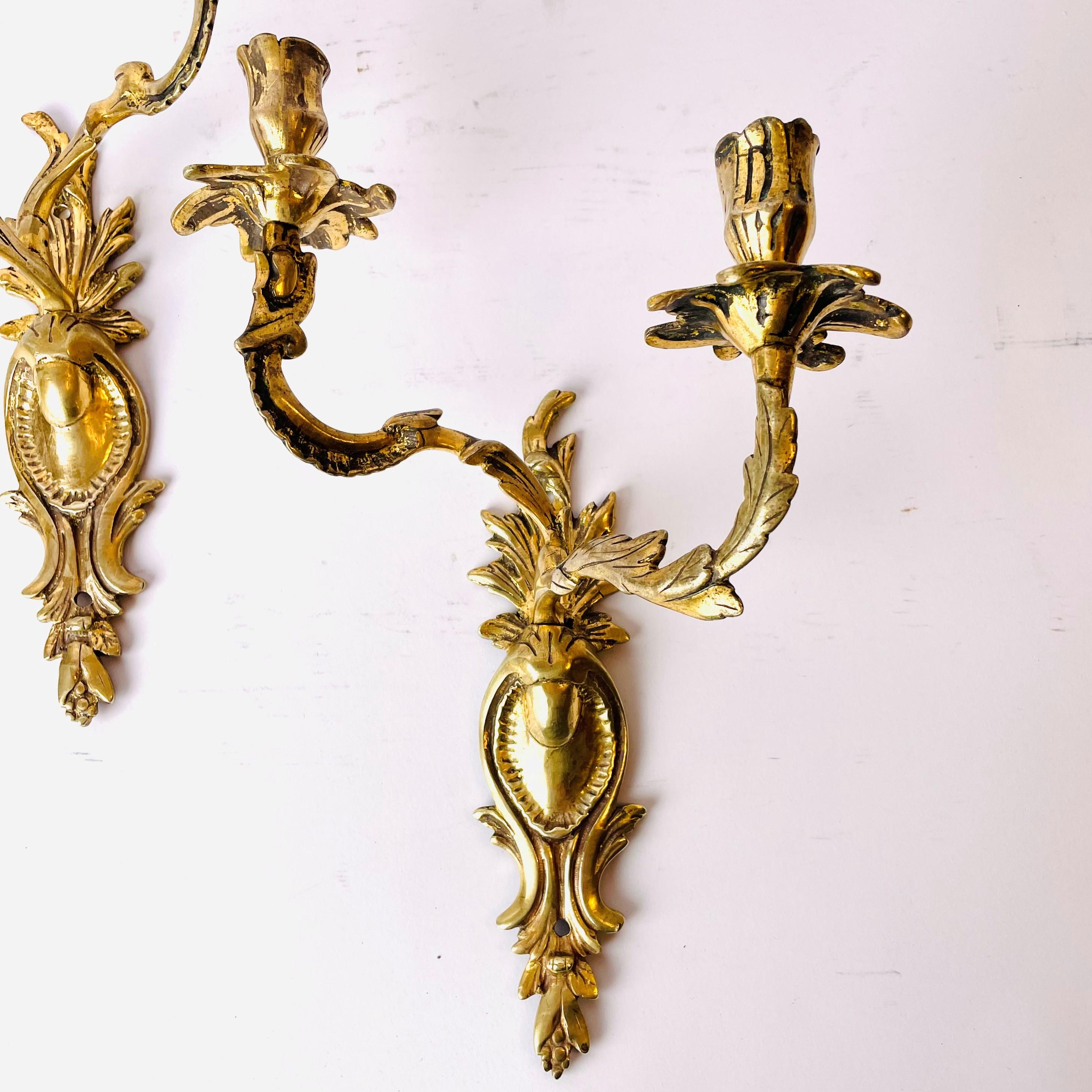 European Pair of Appliques in Gilt Bronze, Rococo, Mid-18th Century For Sale
