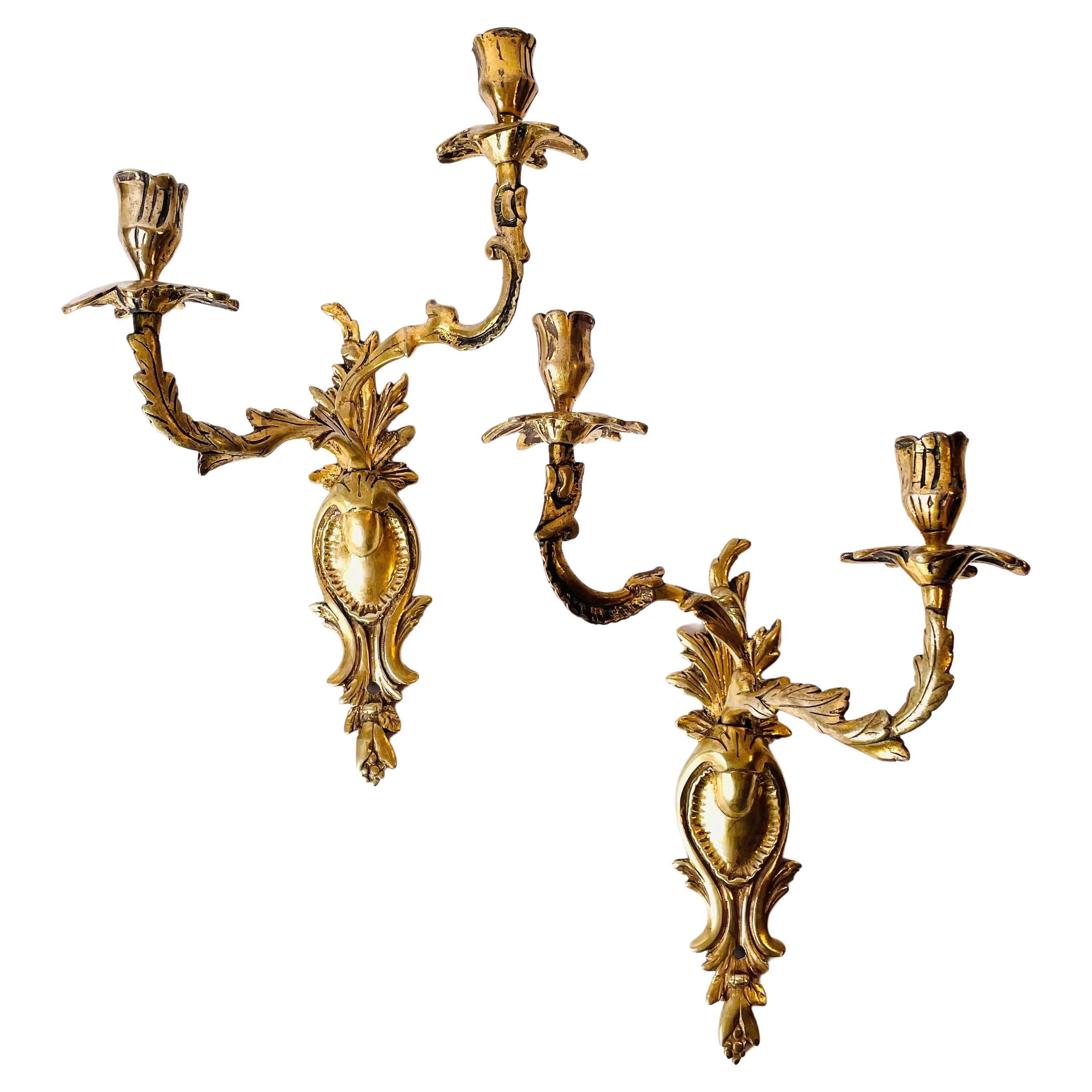 Paire d'appliques en bronze doré, style rococo, milieu du XVIIIe siècle