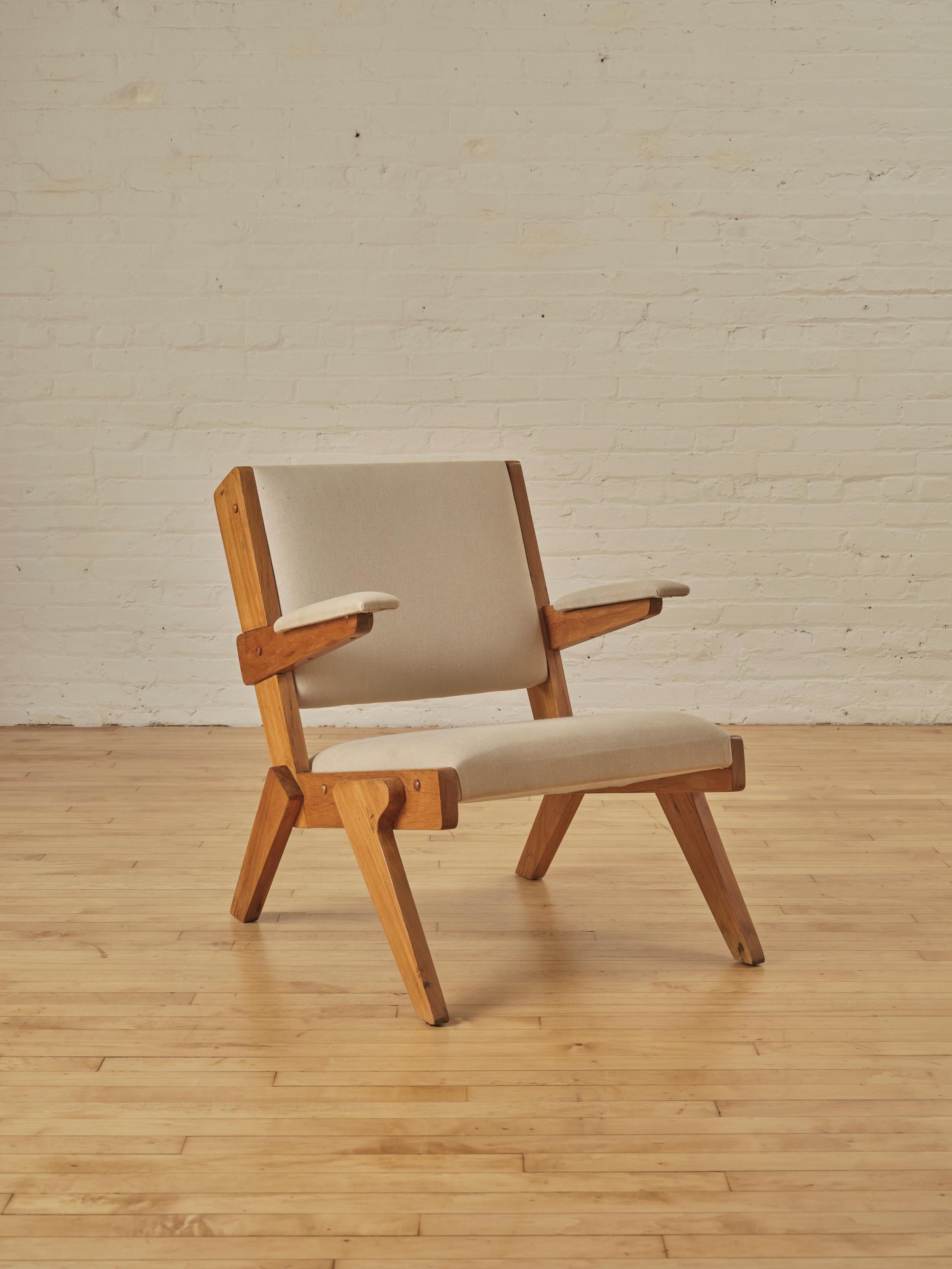 Mid-Century Modern A Pair of Armchairs by Lina Bo Bardi (Attr)