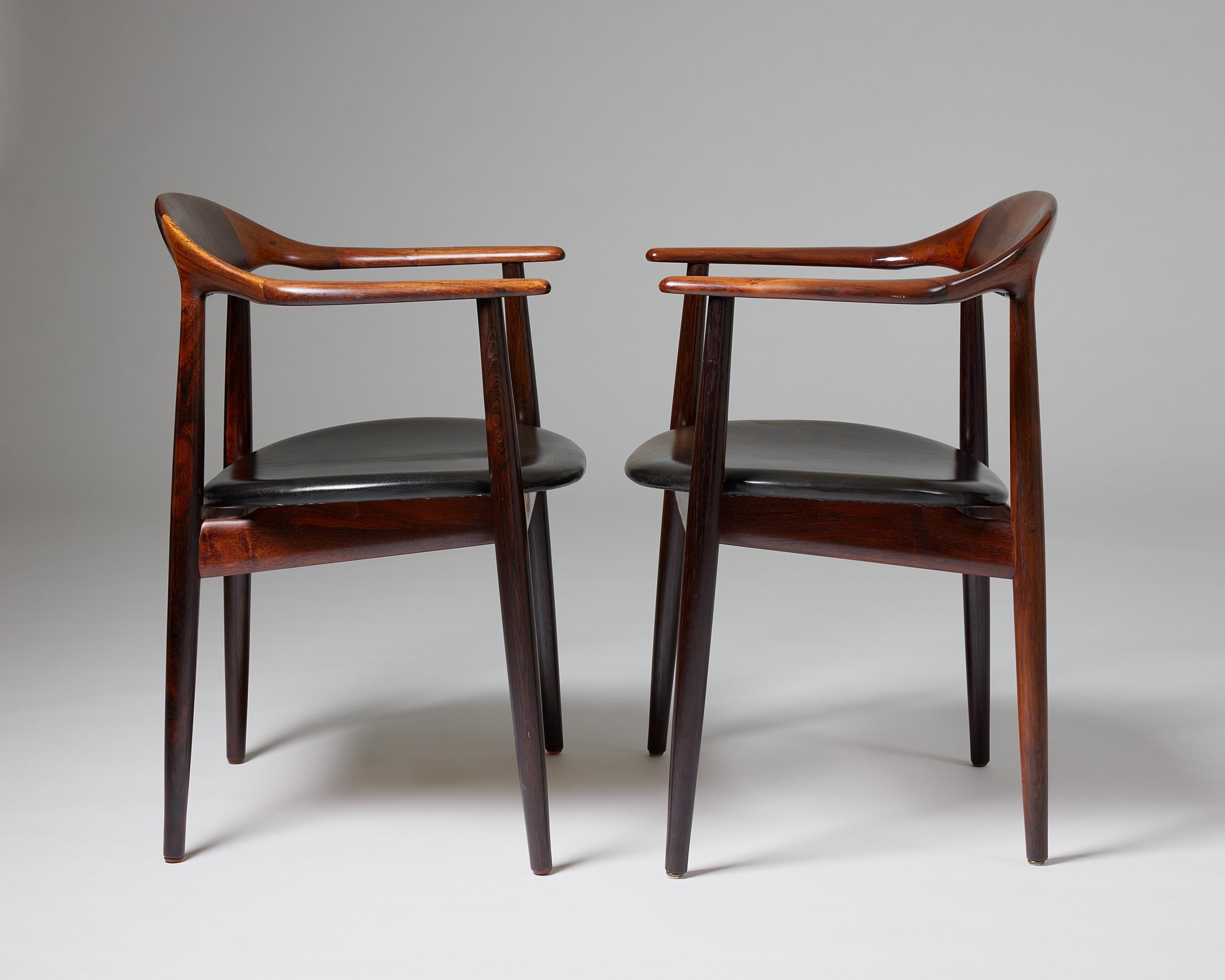 20ième siècle Paire de fauteuils conçus par Kurt Östervig pour Brande Möbelindustri en vente