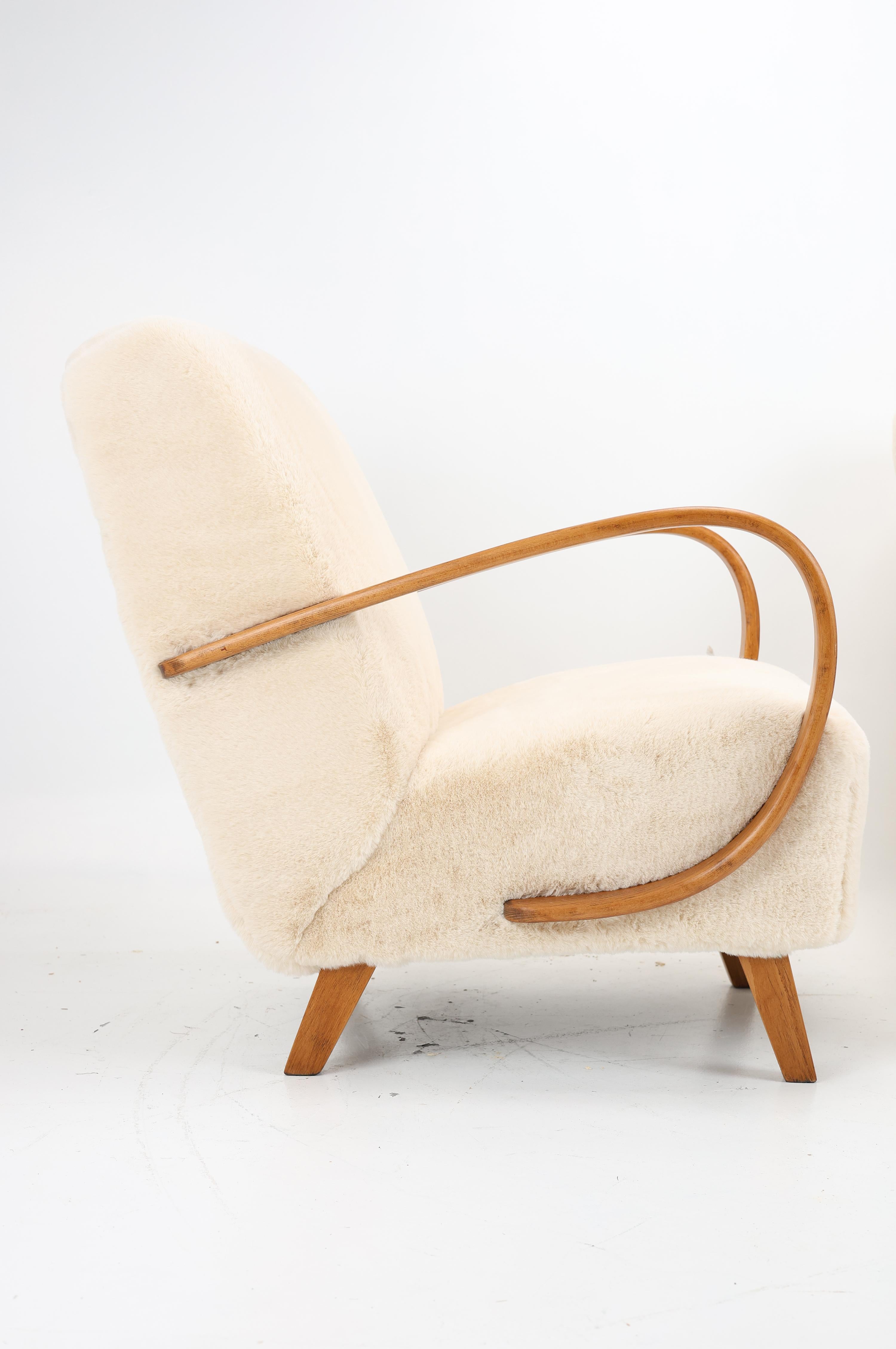A pair of Armchairs H-410 by Jindrich Halabala from the 1950s For Sale 5