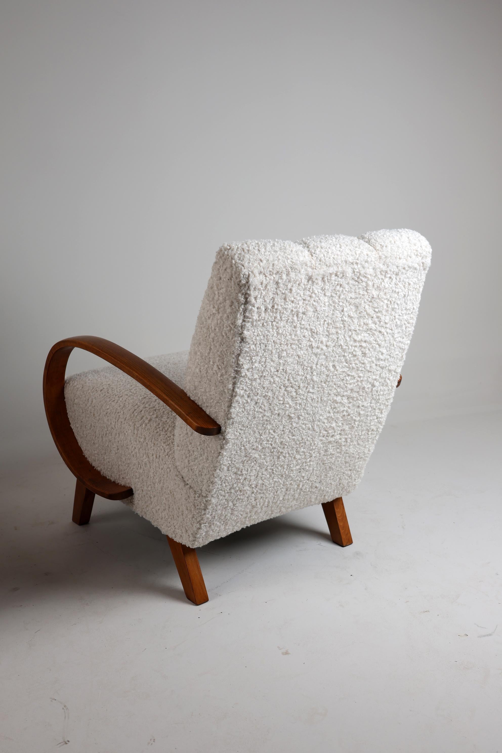 Birch A pair of Armchairs H-410 by Jindrich Halabala from the 1950s For Sale