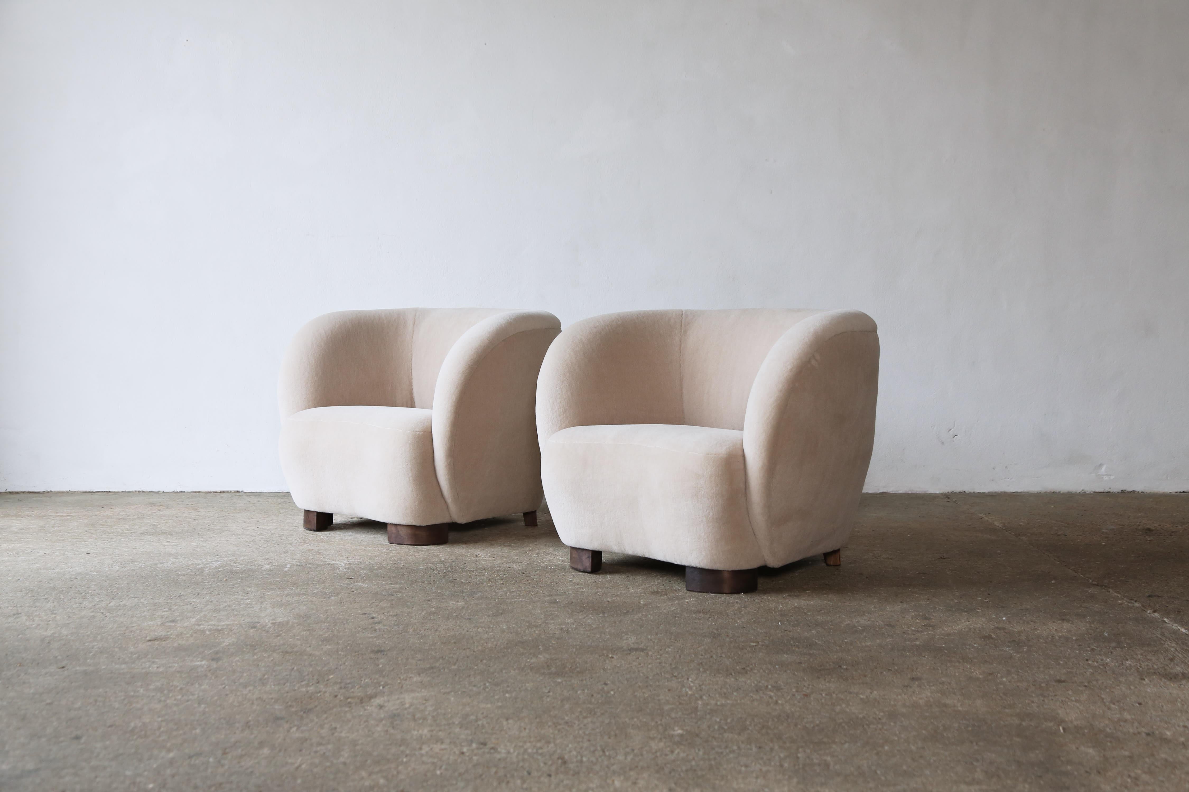 British A Pair of Armchairs in Pure Alpaca Upholstery For Sale