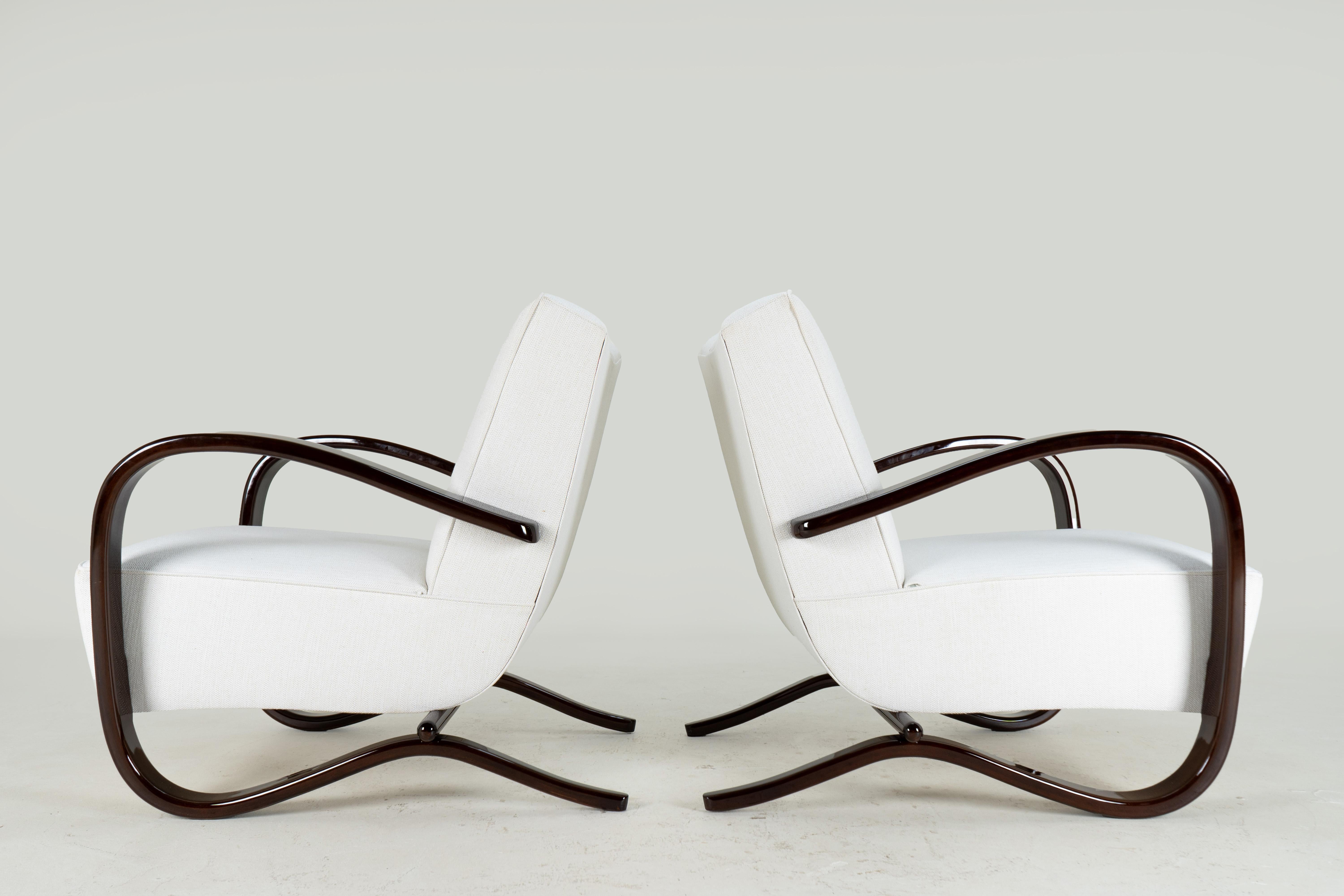 A Pair of Armchairs in the style of Halabala For Sale 4