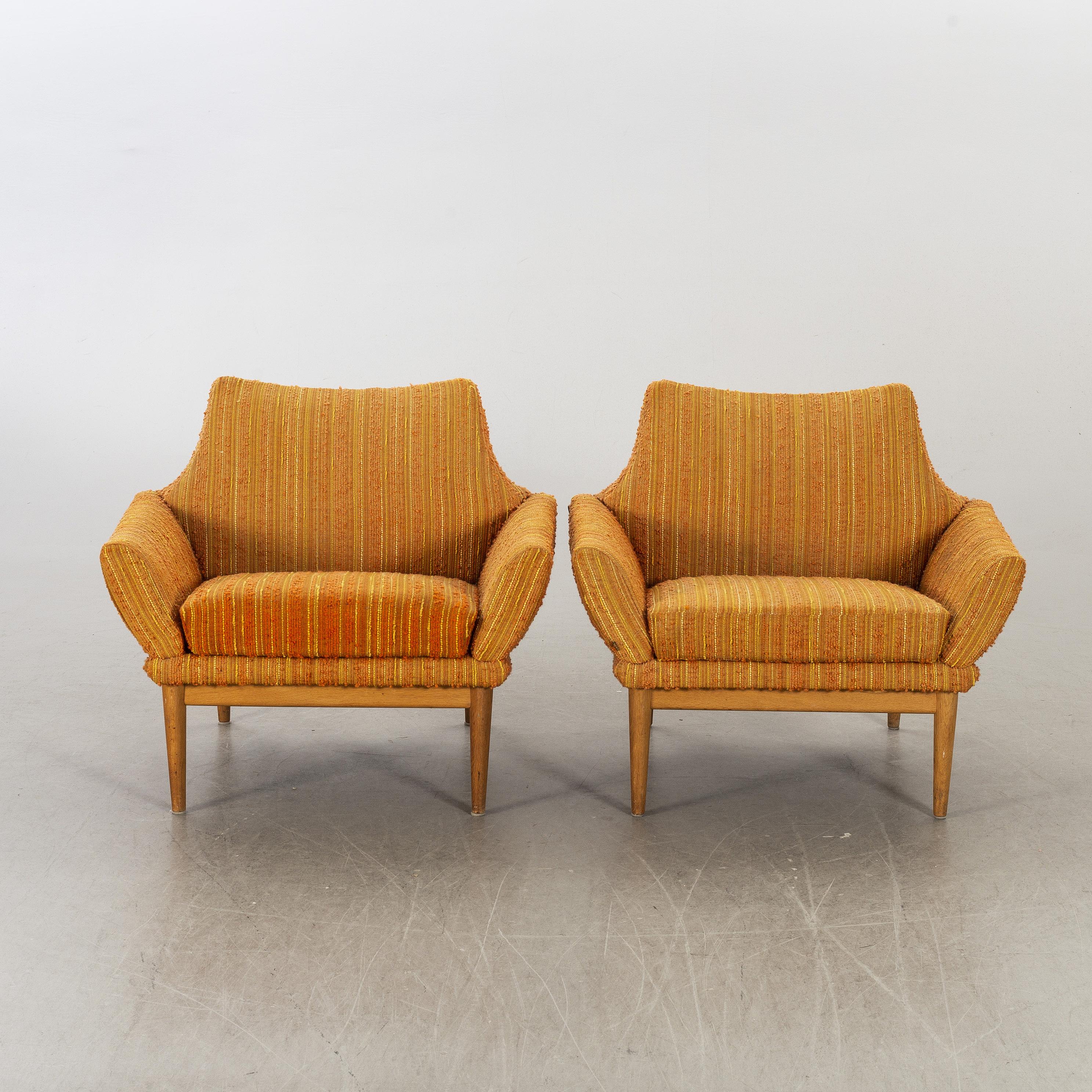 
A stunning pair of vintage Danish armchairs, designed by Johannes Andersen. This model is called the ‘Hollywood’, they were made in Denmark by Trensums and dates from around the 1960’s.
They are of amazing quality and have an extremely stylish