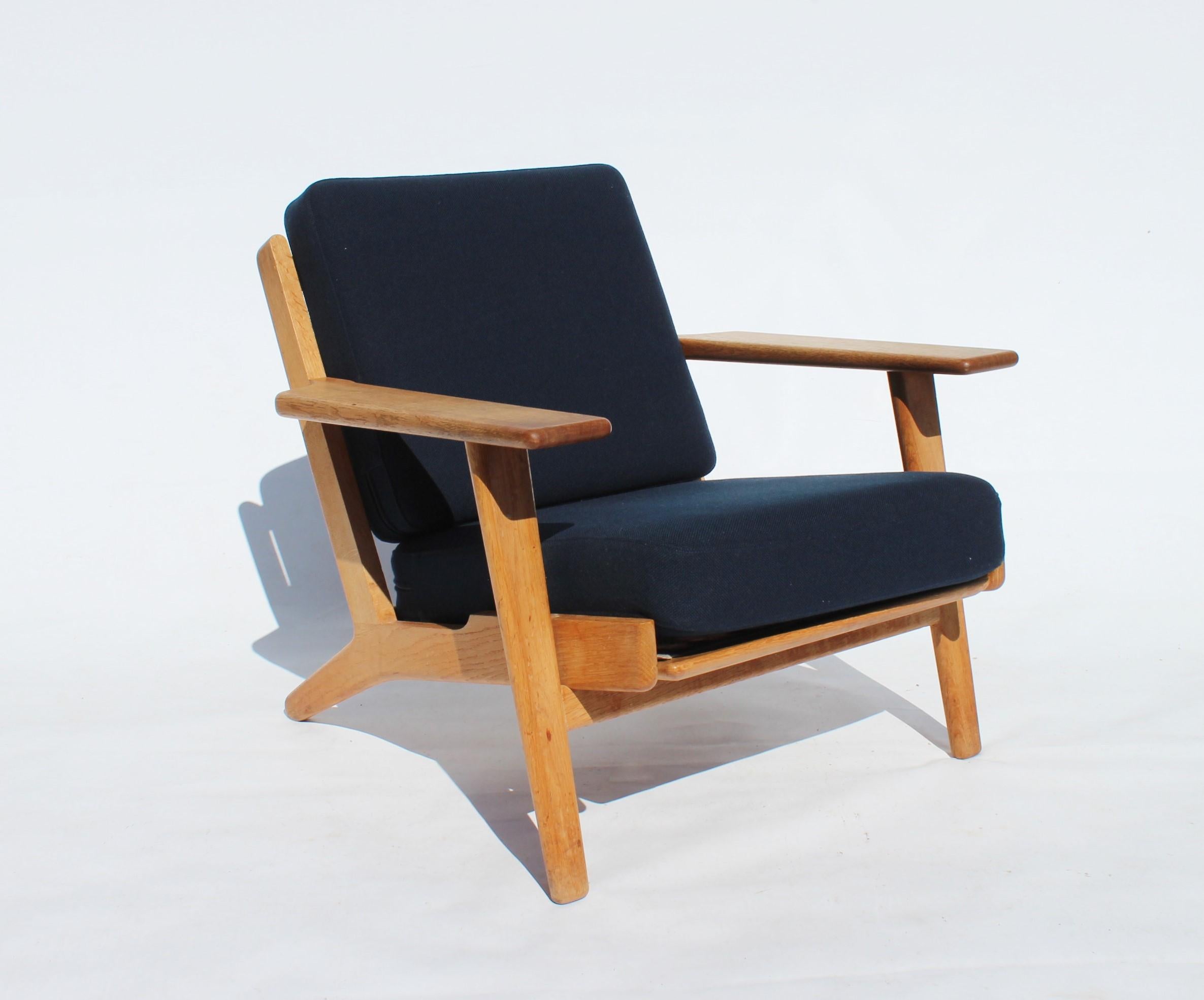 Scandinavian Modern Pair of Armchairs, Model GE290, by Hans J. Wegner and GETAMA