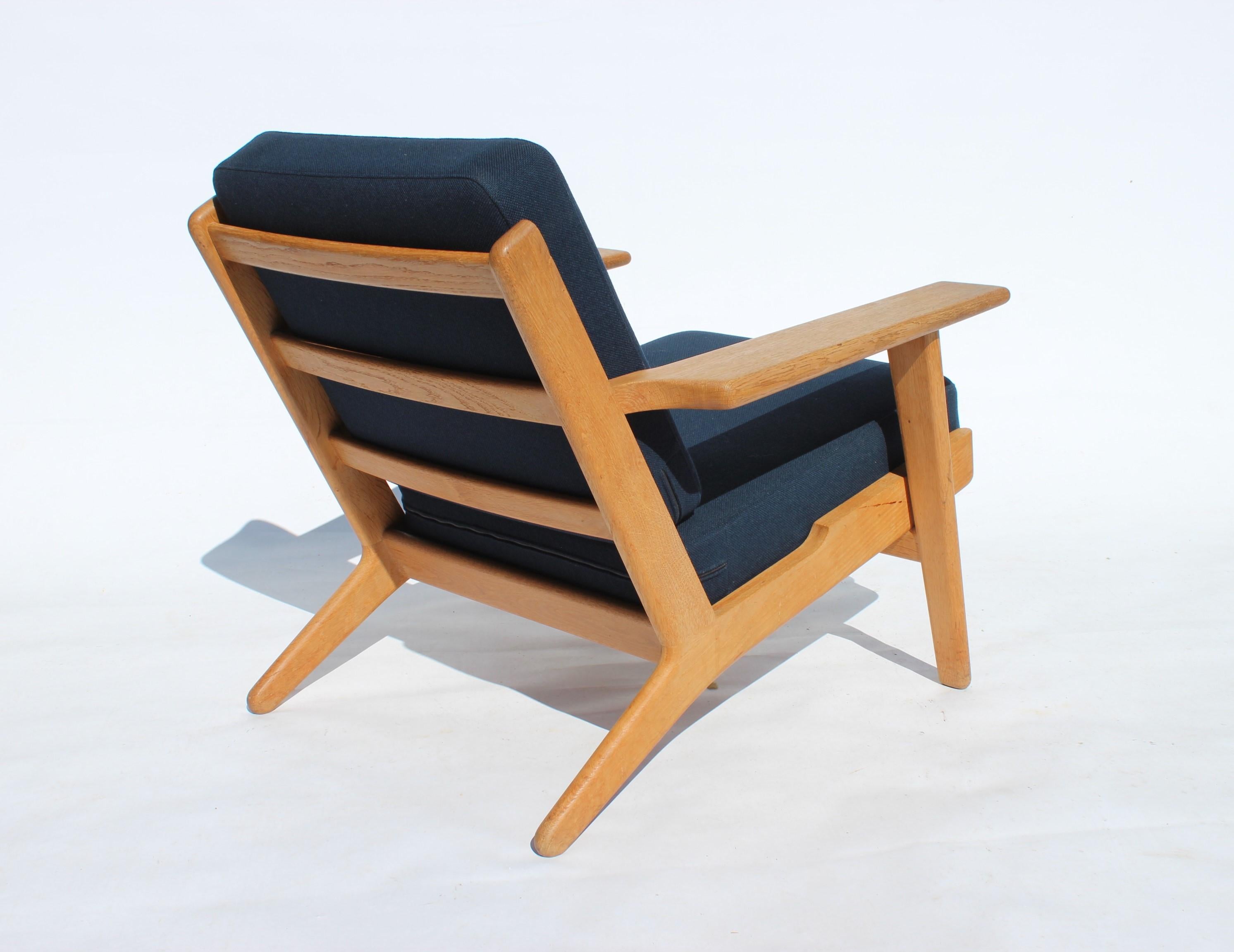 Mid-20th Century Pair of Armchairs, Model GE290, by Hans J. Wegner and GETAMA