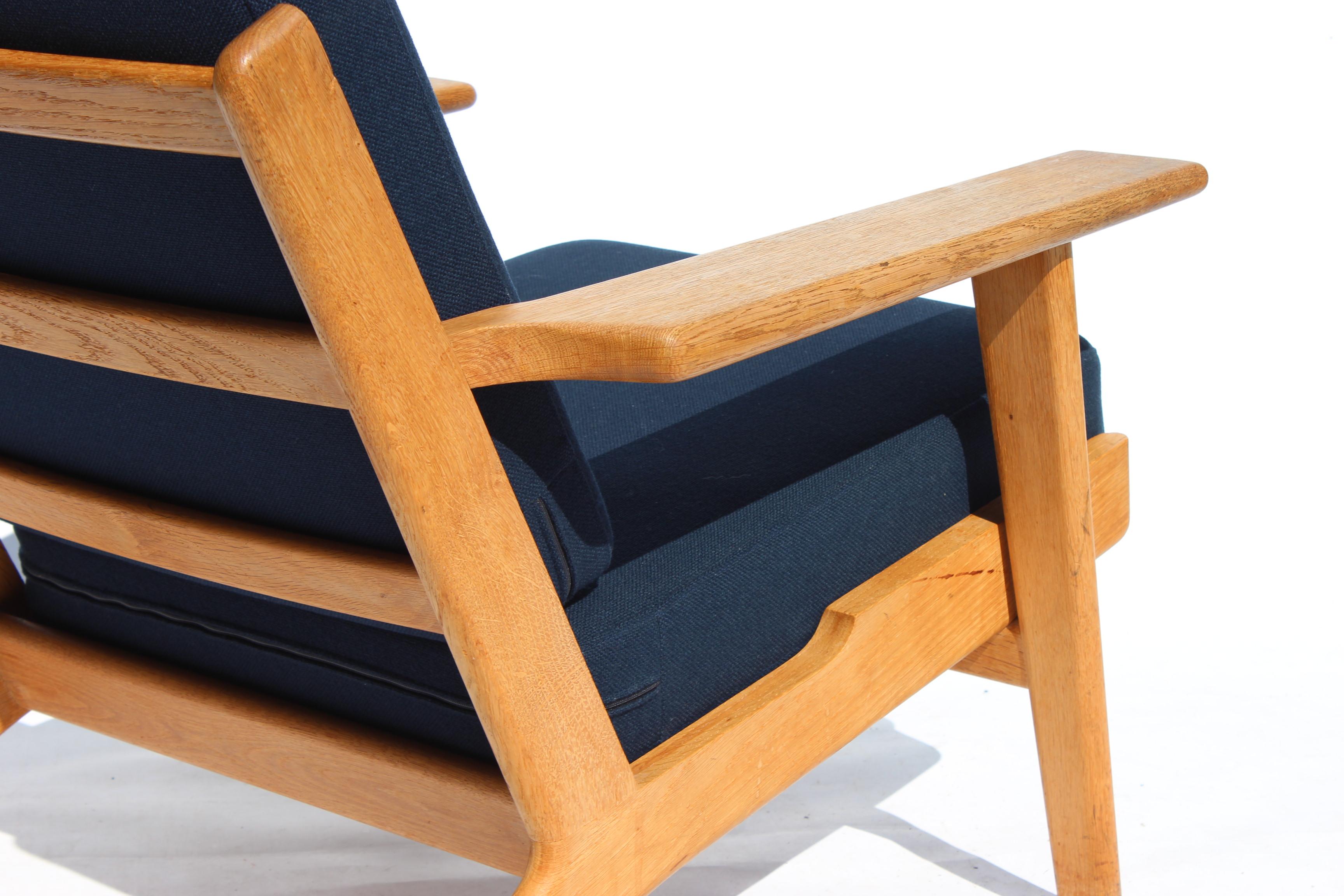Pair of Armchairs, Model GE290, by Hans J. Wegner and GETAMA 1