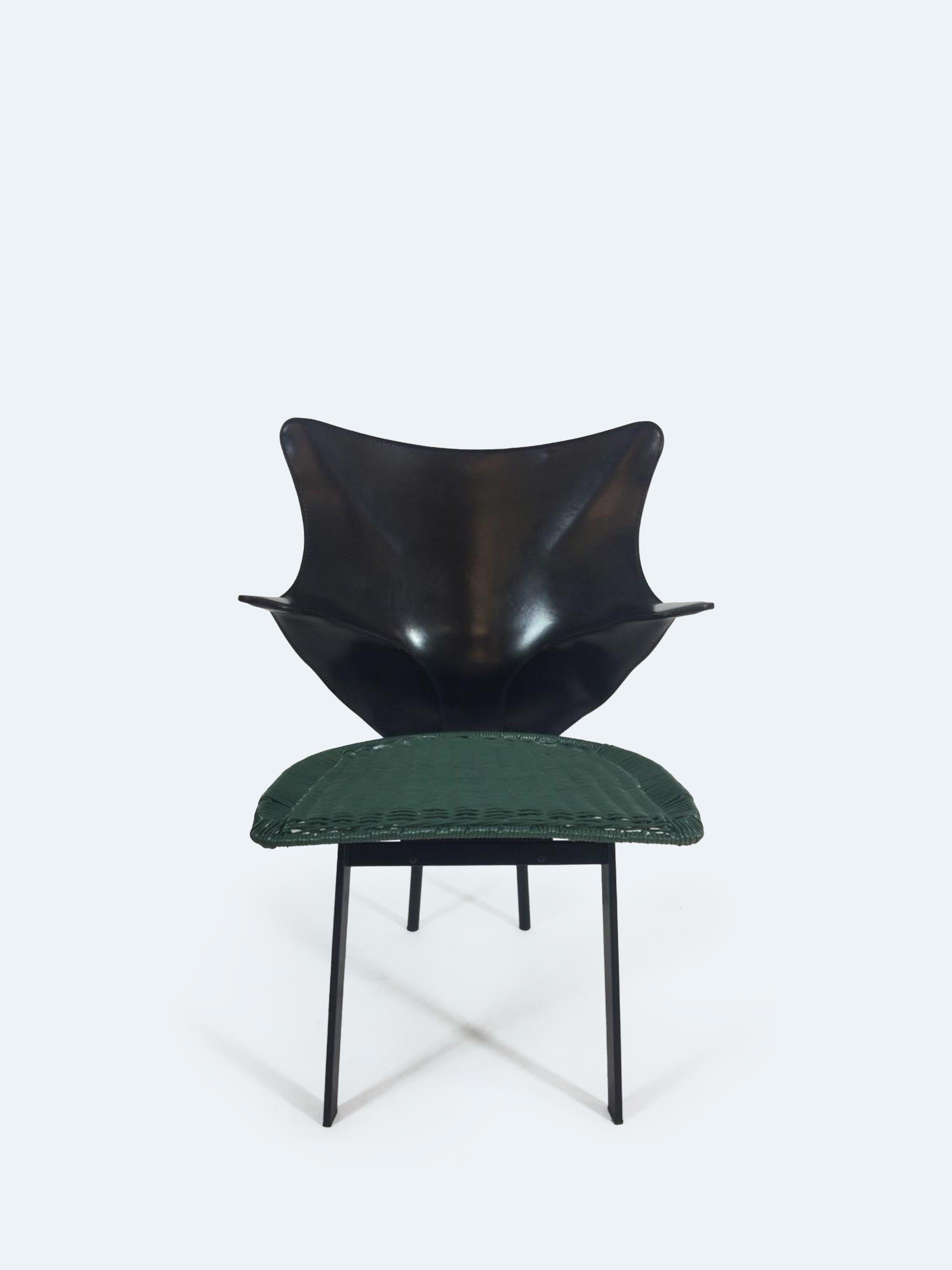 Postmoderne Paire de fauteuils Modèle 