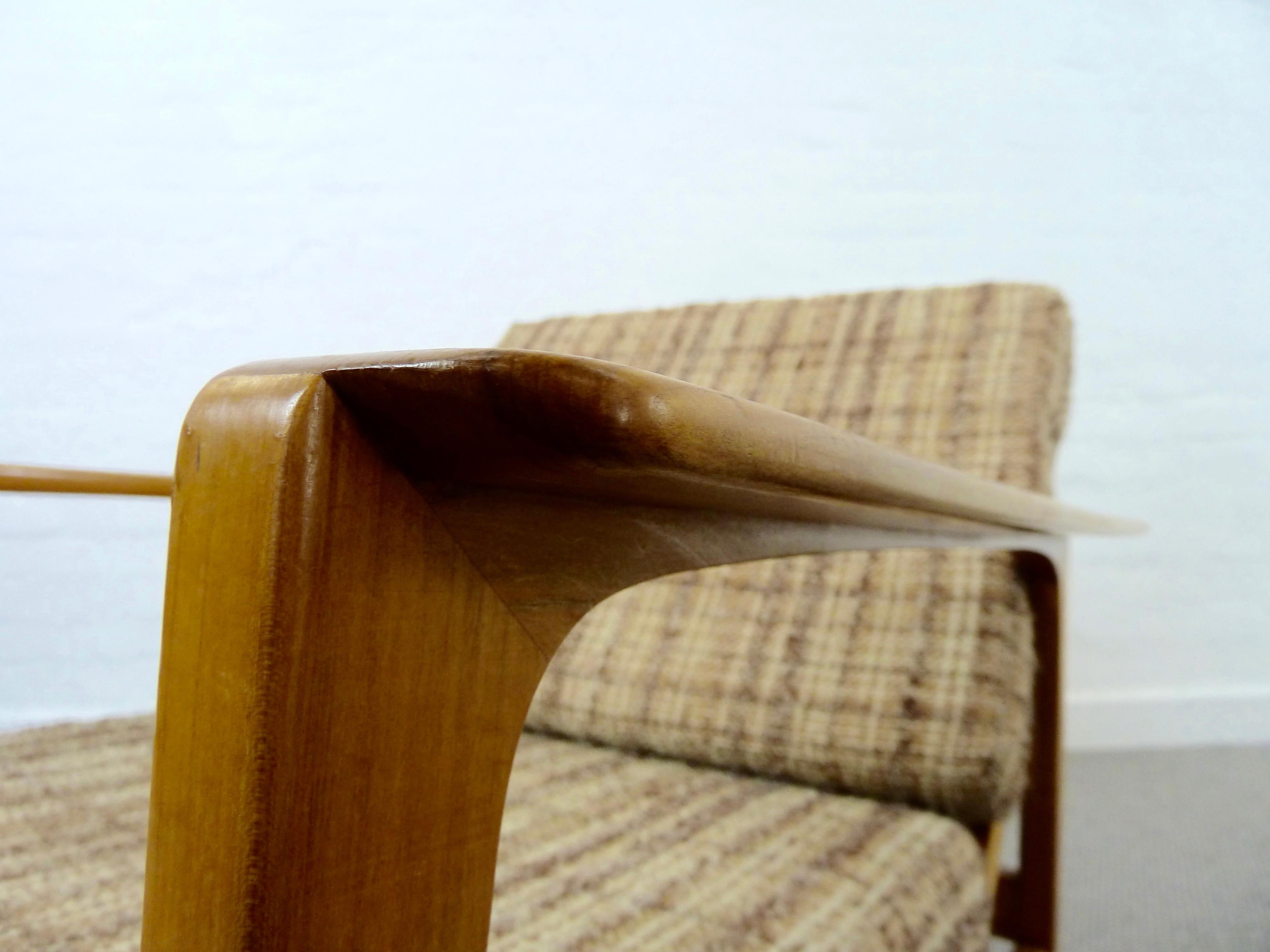 Pair of midcentury Armchairs, Convertible 1960s Lounge-Chairs of Solid Beech For Sale 6