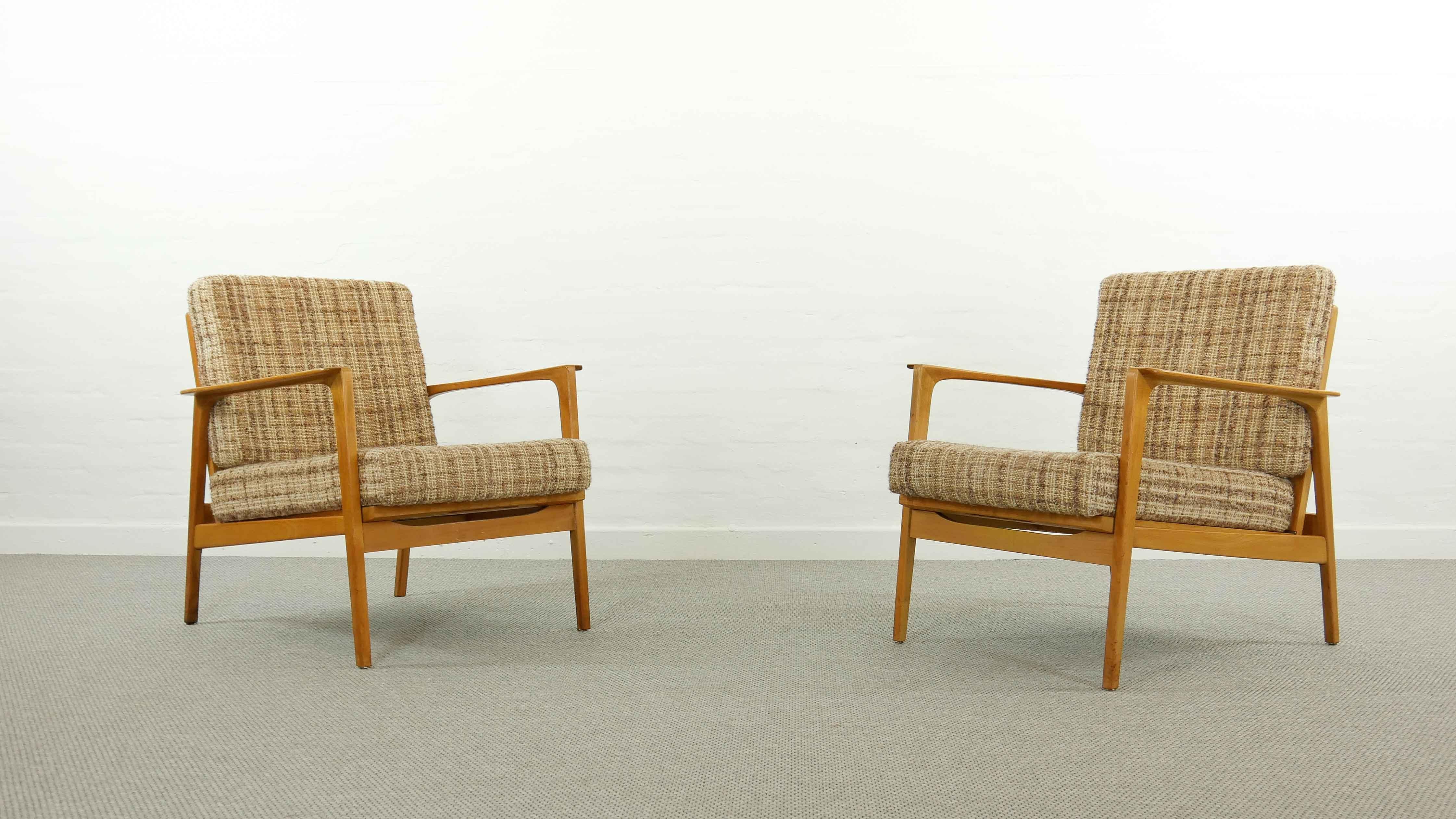 German Pair of midcentury Armchairs, Convertible 1960s Lounge-Chairs of Solid Beech For Sale