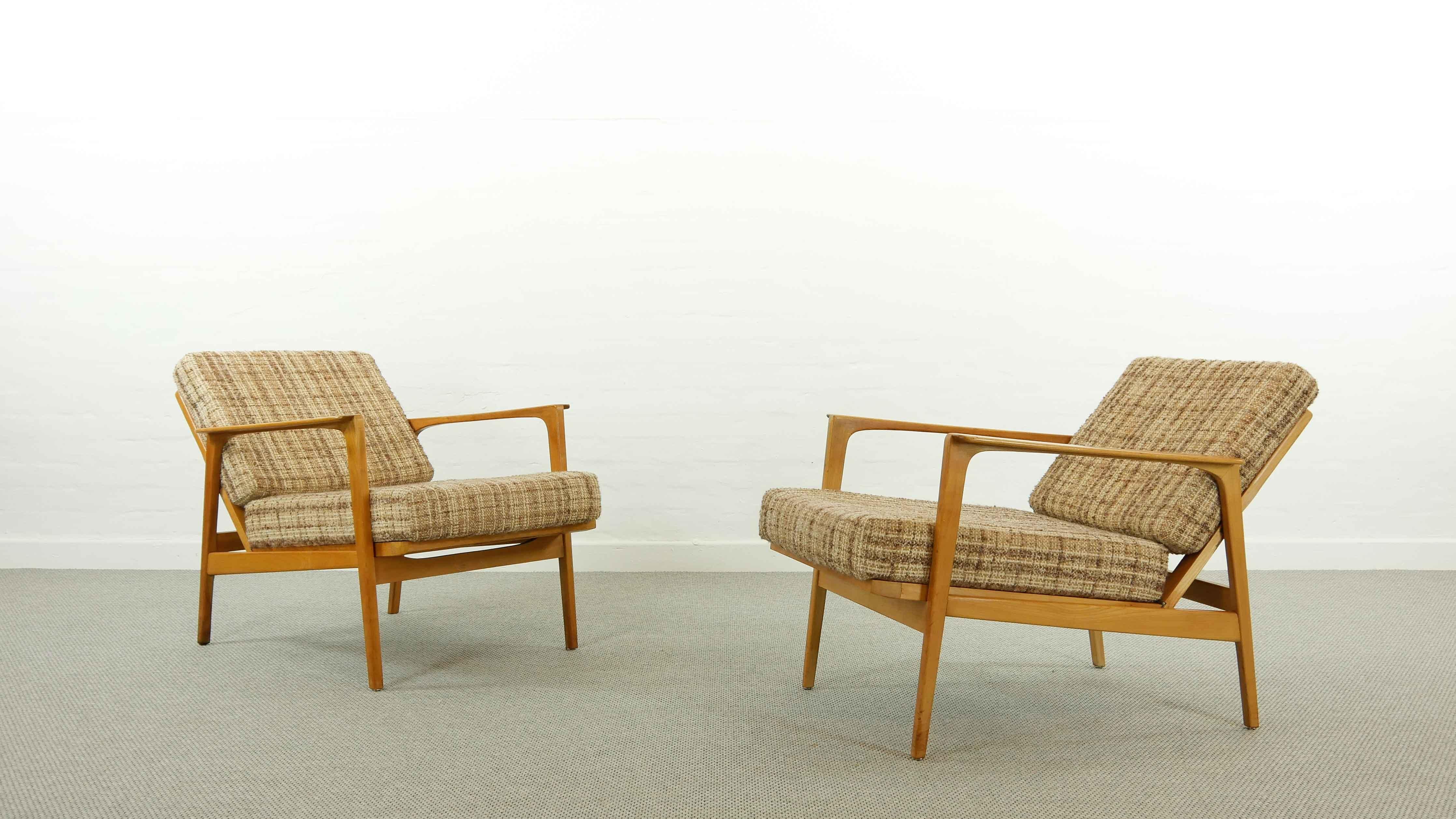 Mid-20th Century Pair of midcentury Armchairs, Convertible 1960s Lounge-Chairs of Solid Beech For Sale