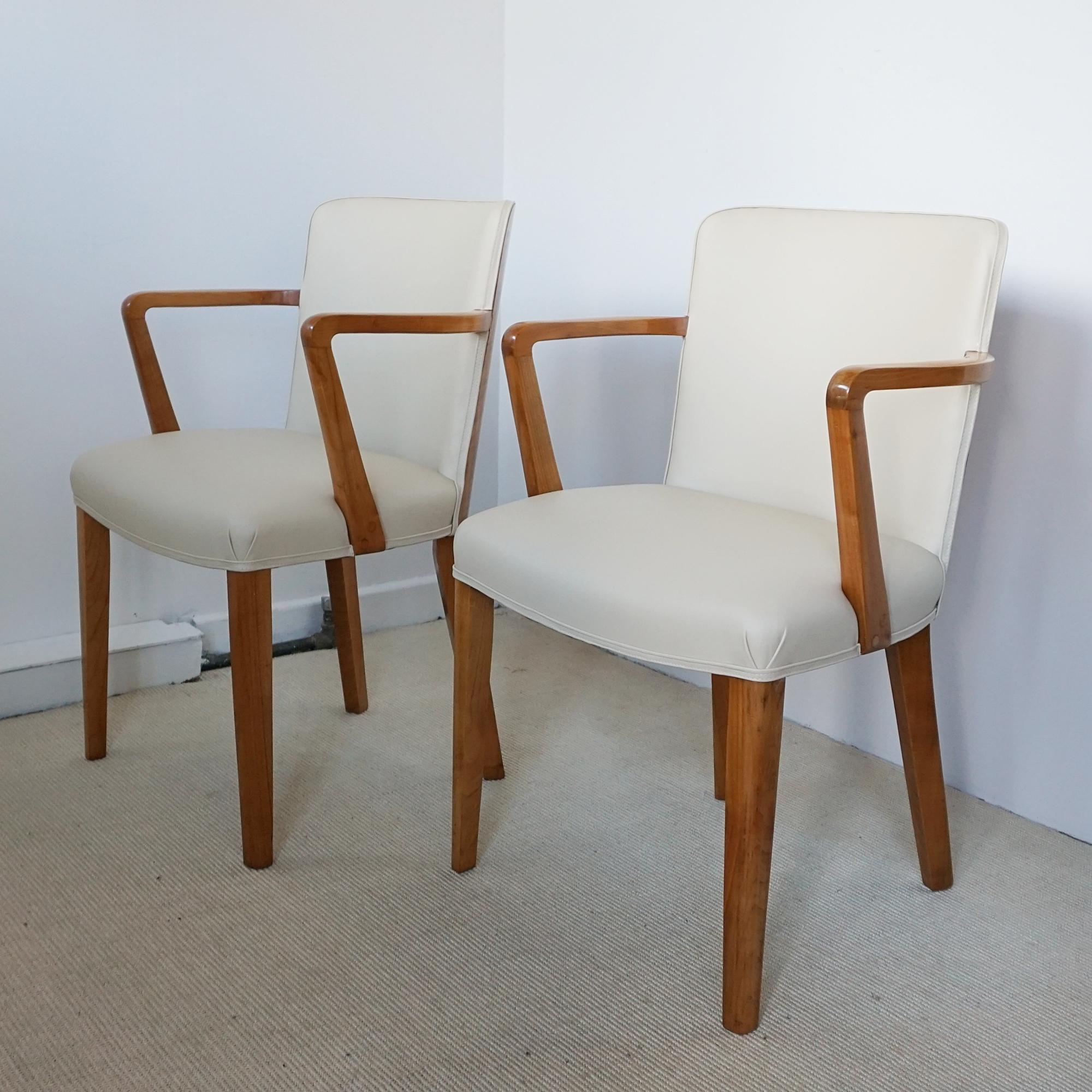 A Pair of Art Deco Armchairs by Heal's of London Satinwood and Cream Leather In Excellent Condition In Forest Row, East Sussex