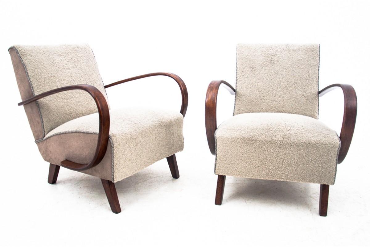 A pair of Art Deco armchairs, Czechoslovakia, 1930s, designed by J. Halabala.  For Sale 9