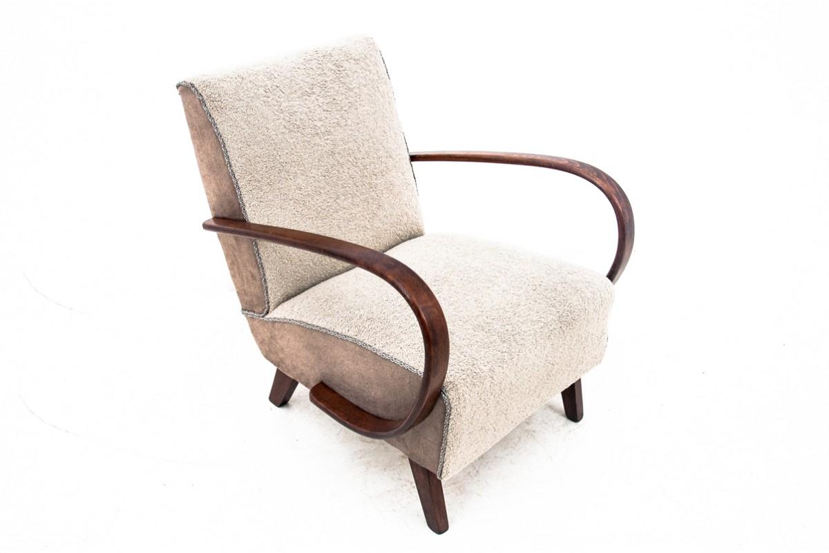Milieu du XXe siècle Paire de fauteuils Art Déco, Tchécoslovaquie, années 1930, conçus par J. Halabala.  en vente