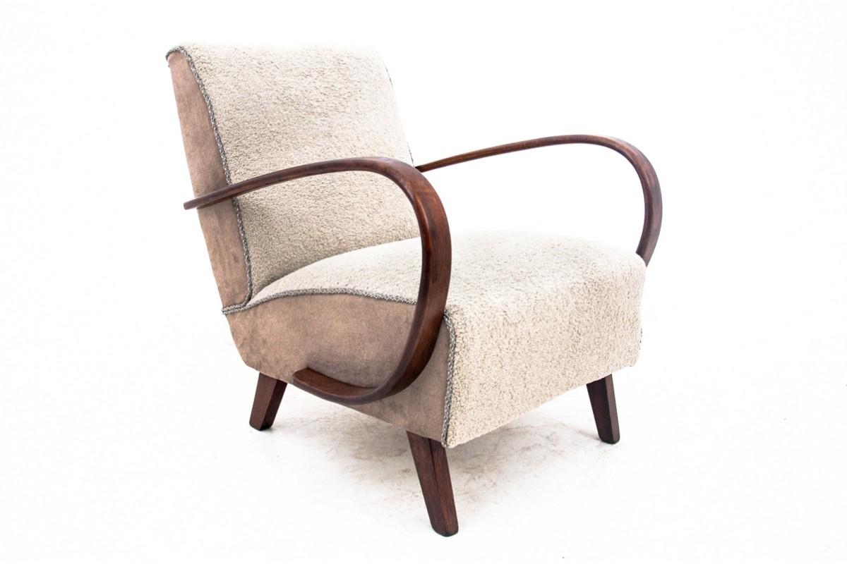A pair of Art Deco armchairs, Czechoslovakia, 1930s, designed by J. Halabala.  For Sale 2