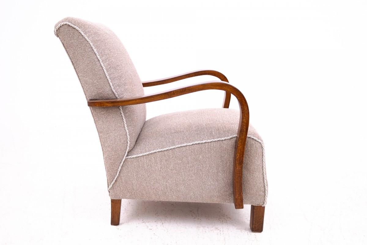 A pair of Art Deco armchairs designed by J. Halabala from the 1930s, Czechoslova For Sale 5