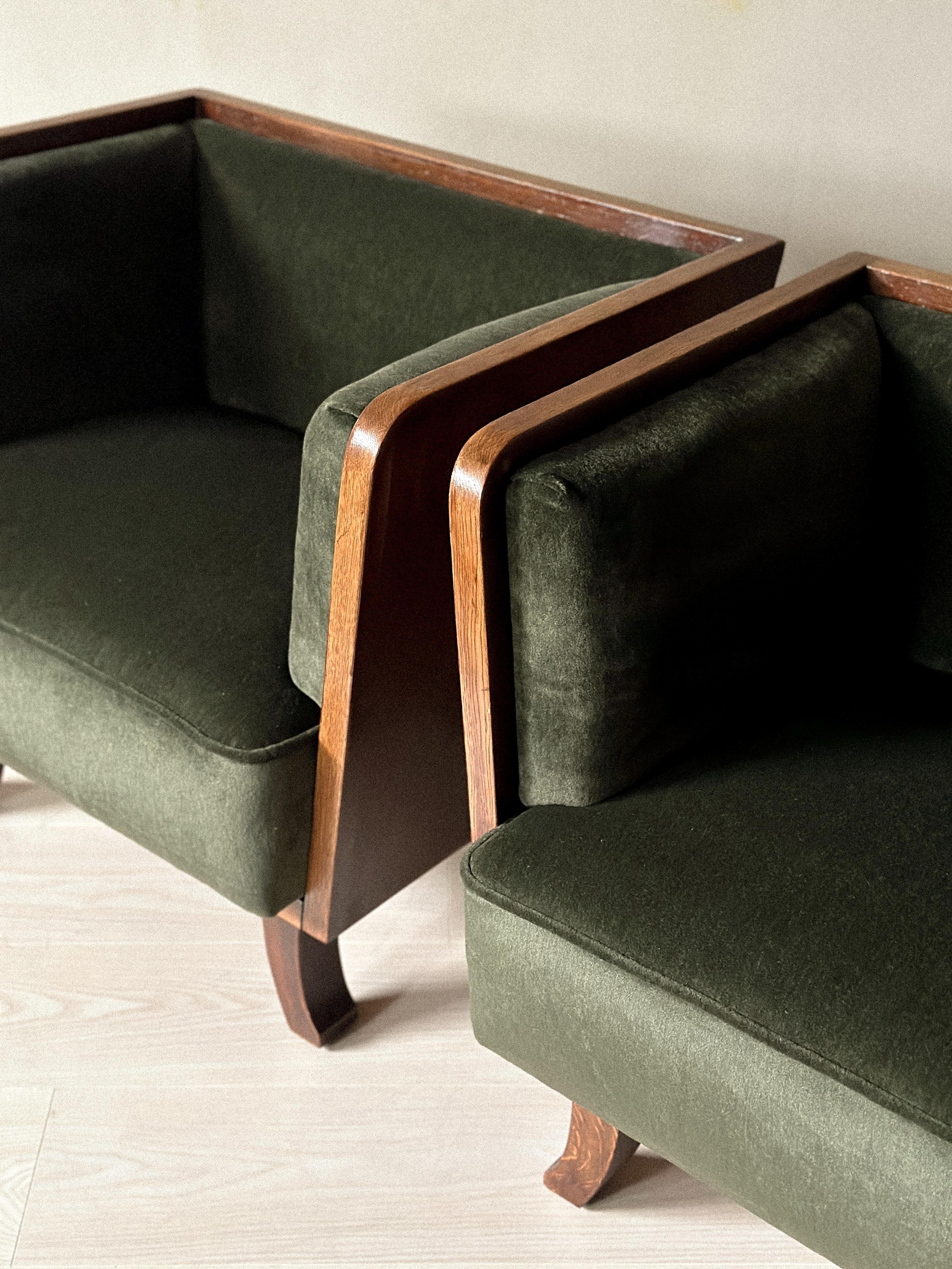 Velours Paire de fauteuils Art Deco en Oak & Greene Greene, Norvège, années 1930 en vente