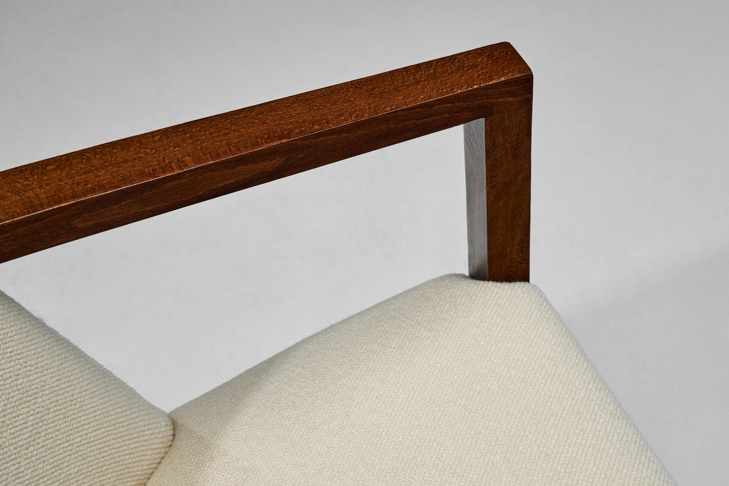 Paire de fauteuils Art déco en bois teinté, Europe vers 1930 en vente 5