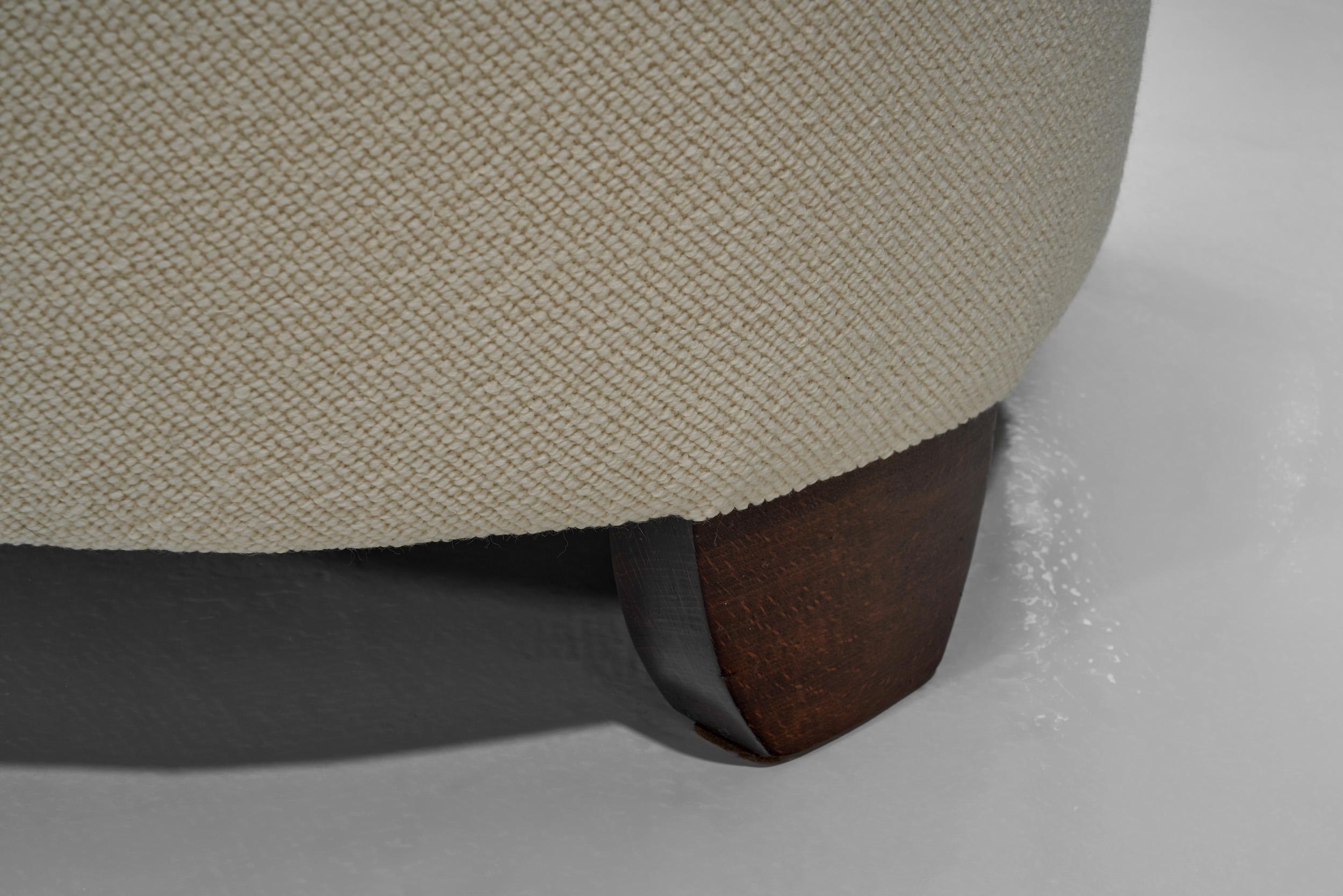 Paire de fauteuils Art déco en bois teinté, Europe vers 1930 en vente 10