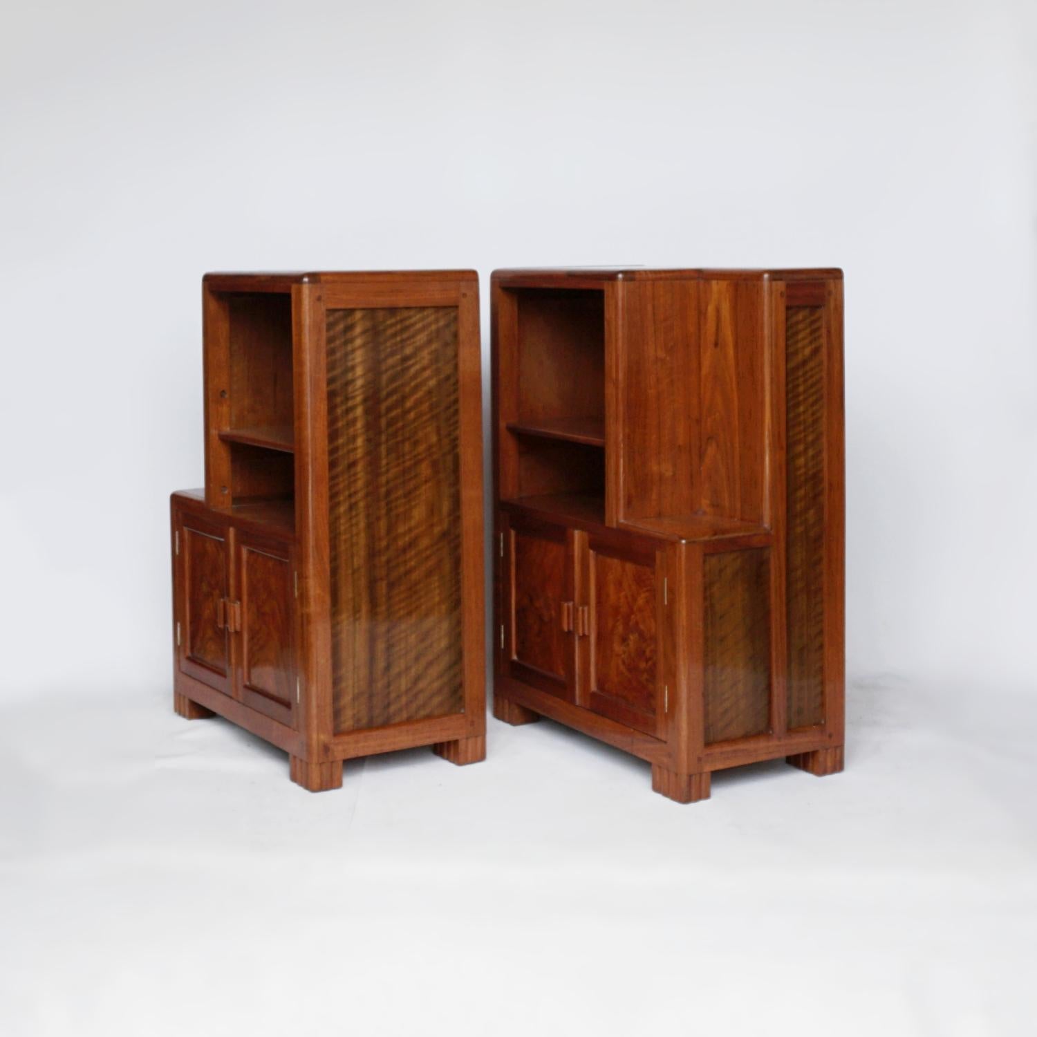 Pair of Art Deco Bedside Cabinets by Betty Joel In Good Condition In Forest Row, East Sussex