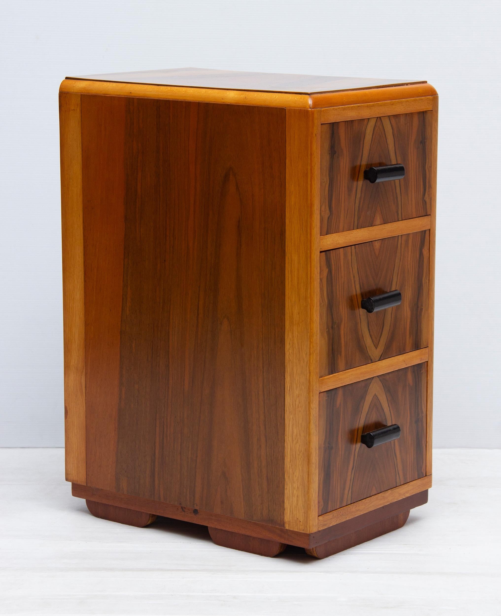 20th Century Pair of Art Deco Bedside Cabinets